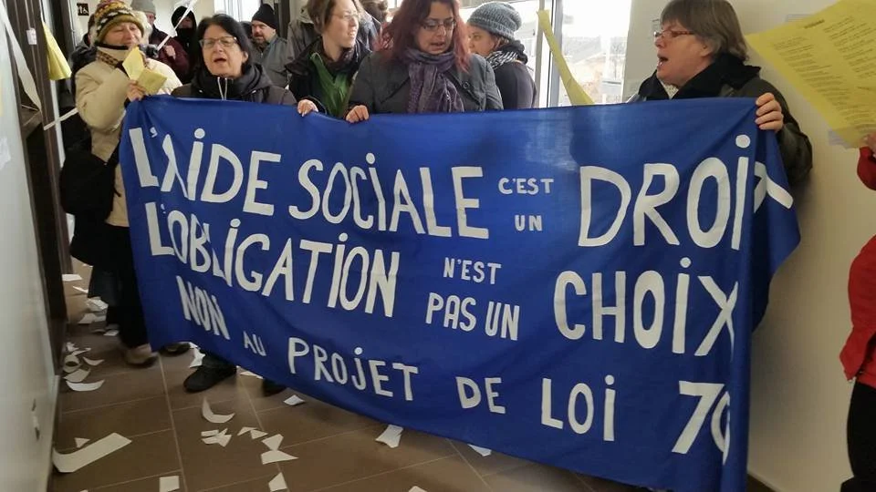 La « guignolée des exclu-e-s » s’invite au bureau de Sam Hamad