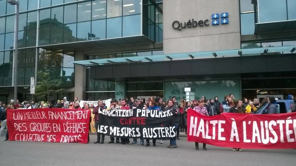 Le 30 septembre, on bloque! Plus de 200 personnes bloquent l’accès au Ministère du travail, de l’emploi et de la solidarité sociale