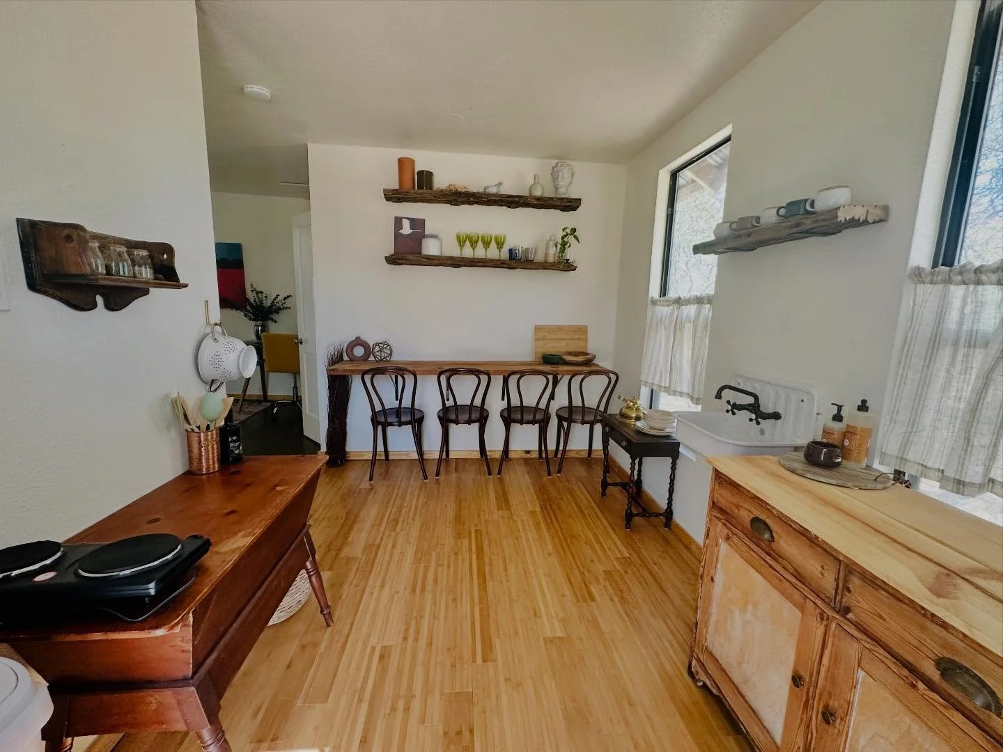 From antiques dough bins to repurposed materials, we love intentional sourcing for our clients. 💚 🌍 🩵 This 400SF cabin is the perfect space to steal away for a night in the Texas hill country. 

Swipe for the BEFORE✨

#airbnb #texas #austin #desig
