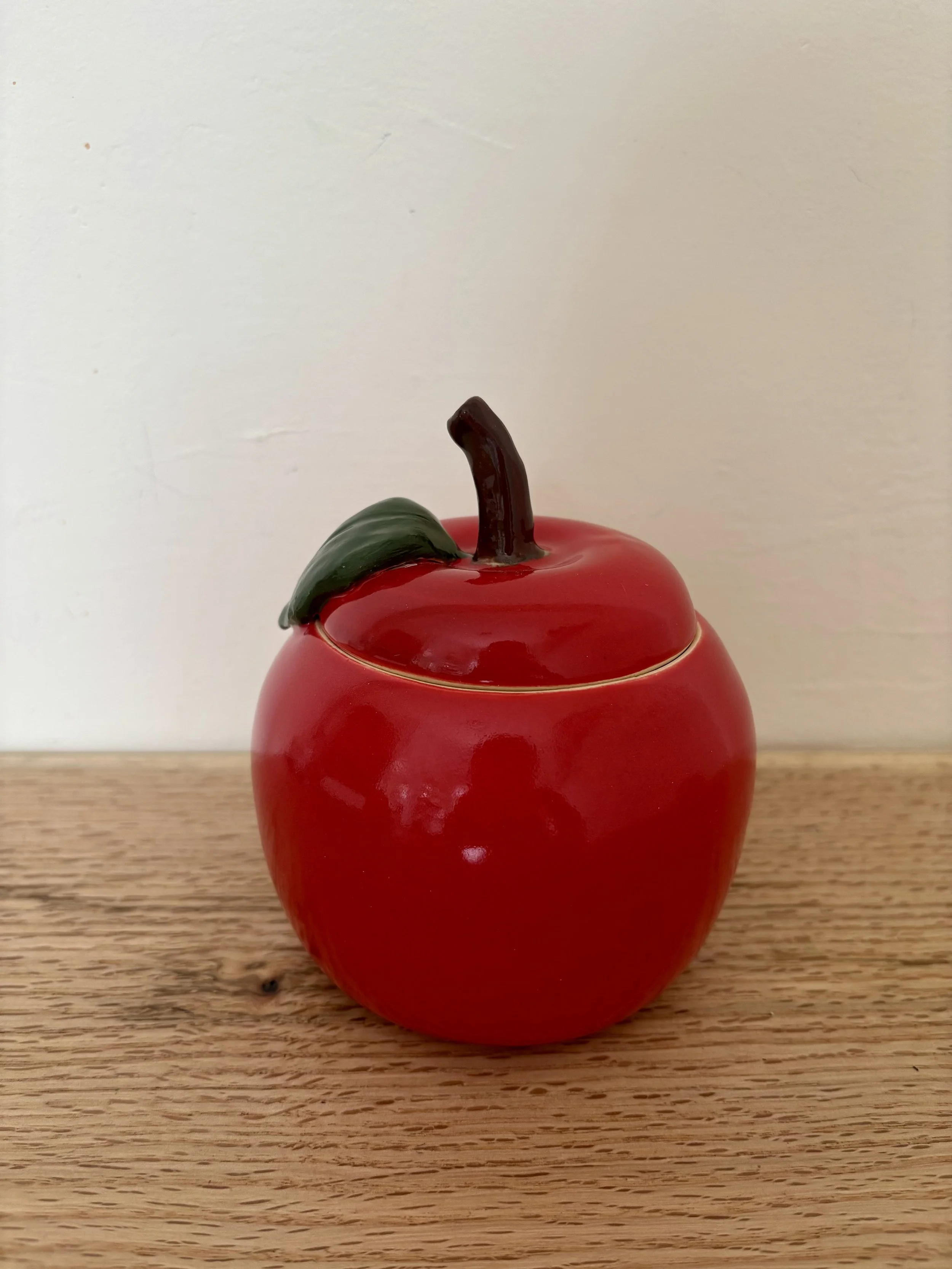 apple.jpeg