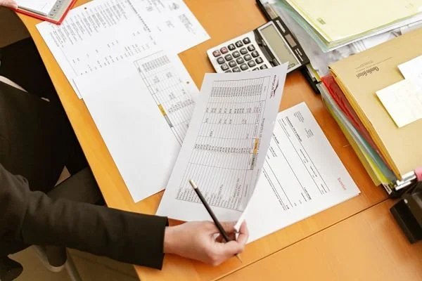 5 Signs Your Small Business Needs a CPA as Your Bookkeeper, Not Just Bookkeeping Software