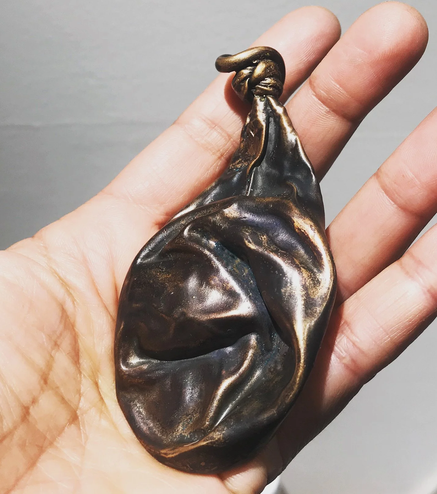 Bronze balloon
