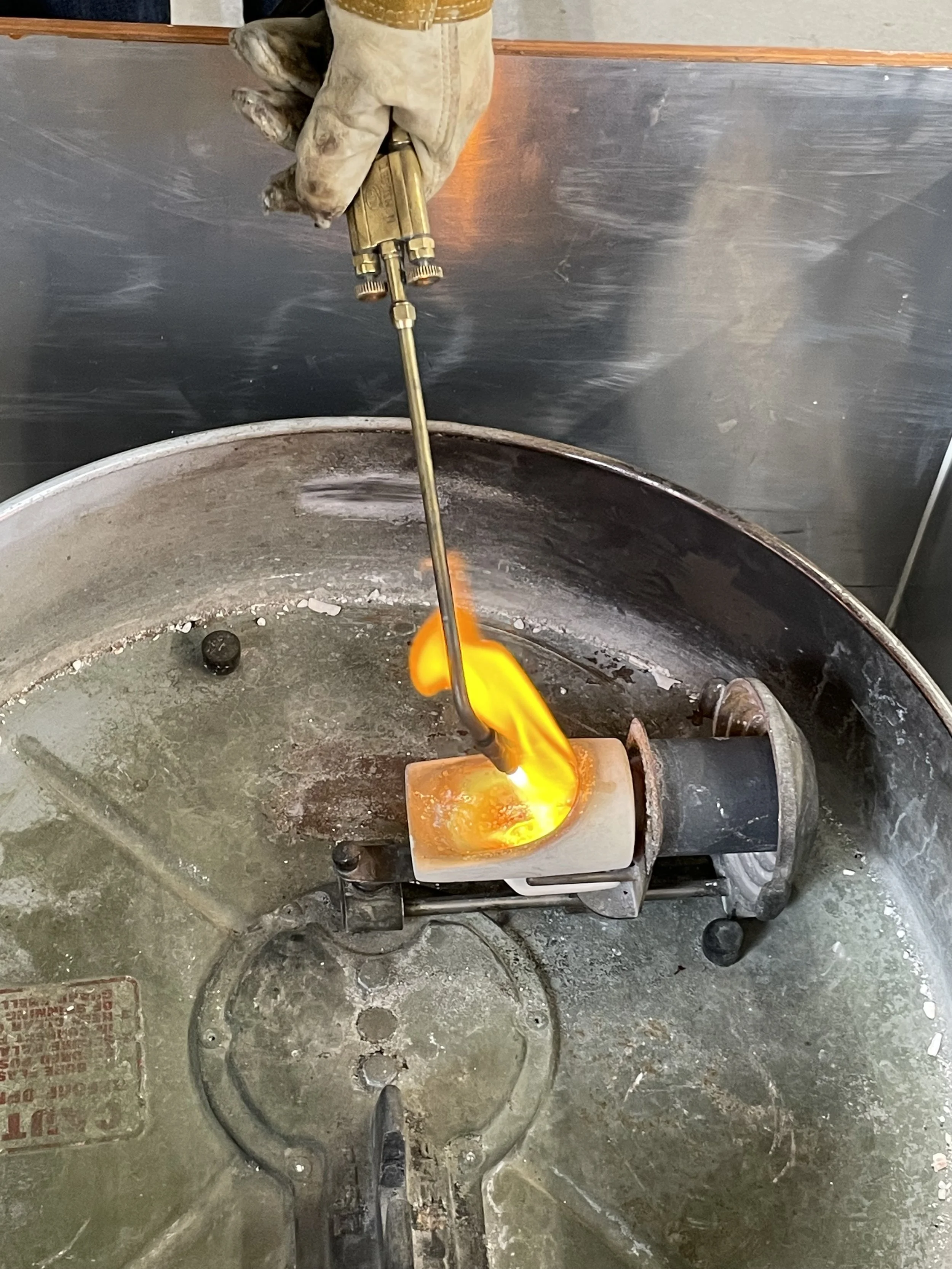 Melting metal  for centrifugal casting