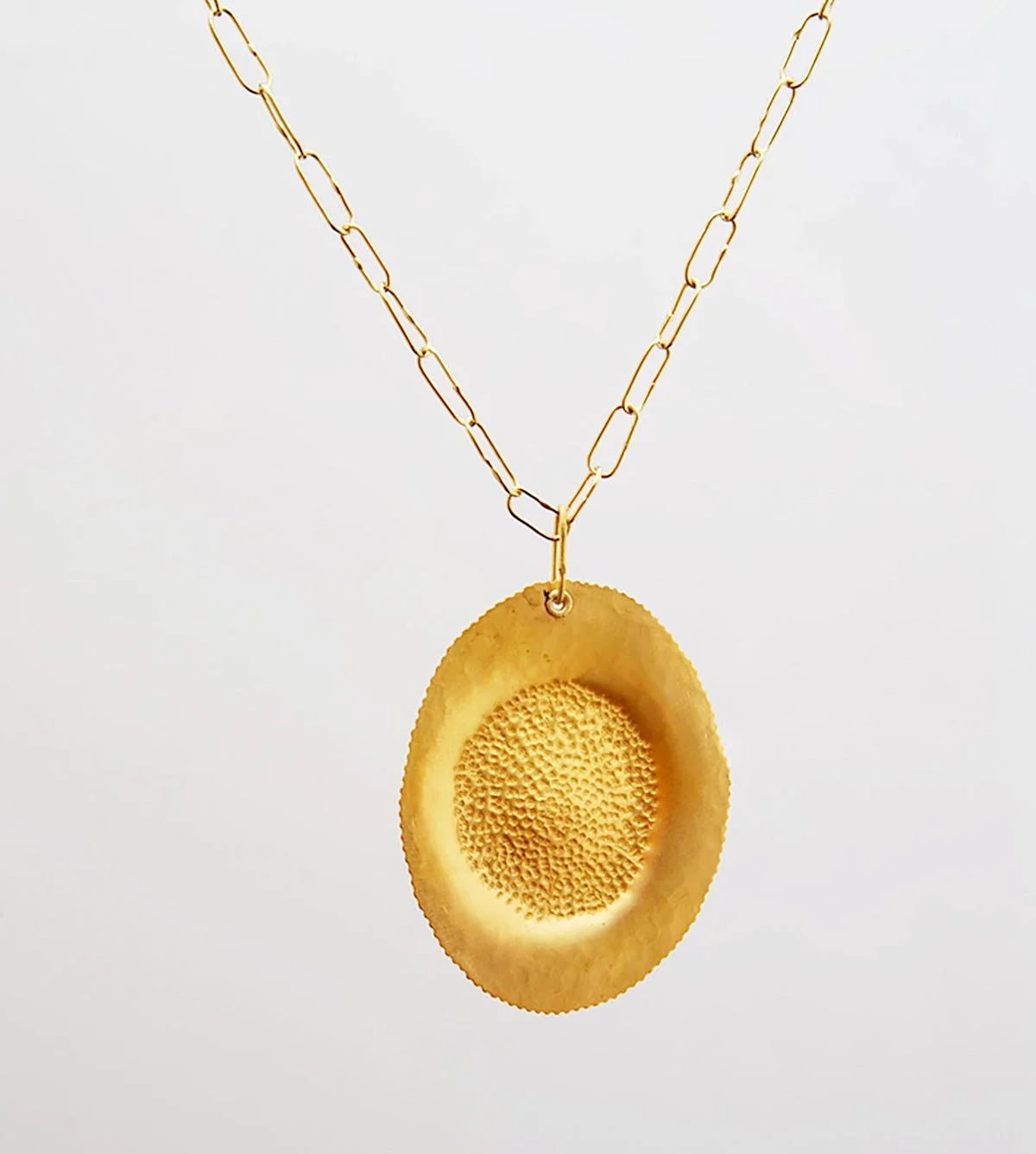 Pollen Pendant reverse (2022)