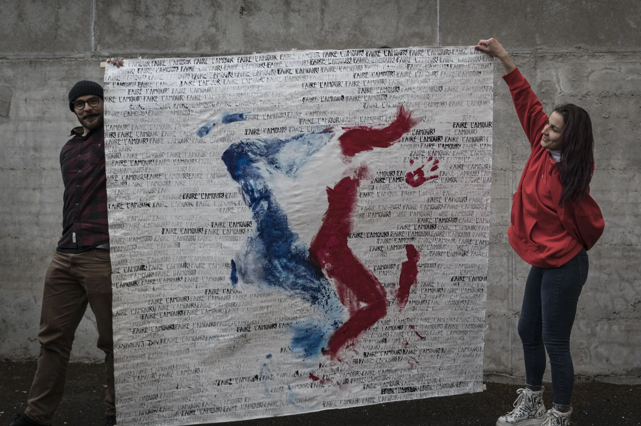 Nous sommes Caroline et Olivier, vous pouvez nous appeler Oriel. Nous pratiquons le tatouage, l'illustration et la performance artistique avec amour, passion et réflexion quand les émotions retombent. Nous souhaitons mériter chaque projet et vous ren