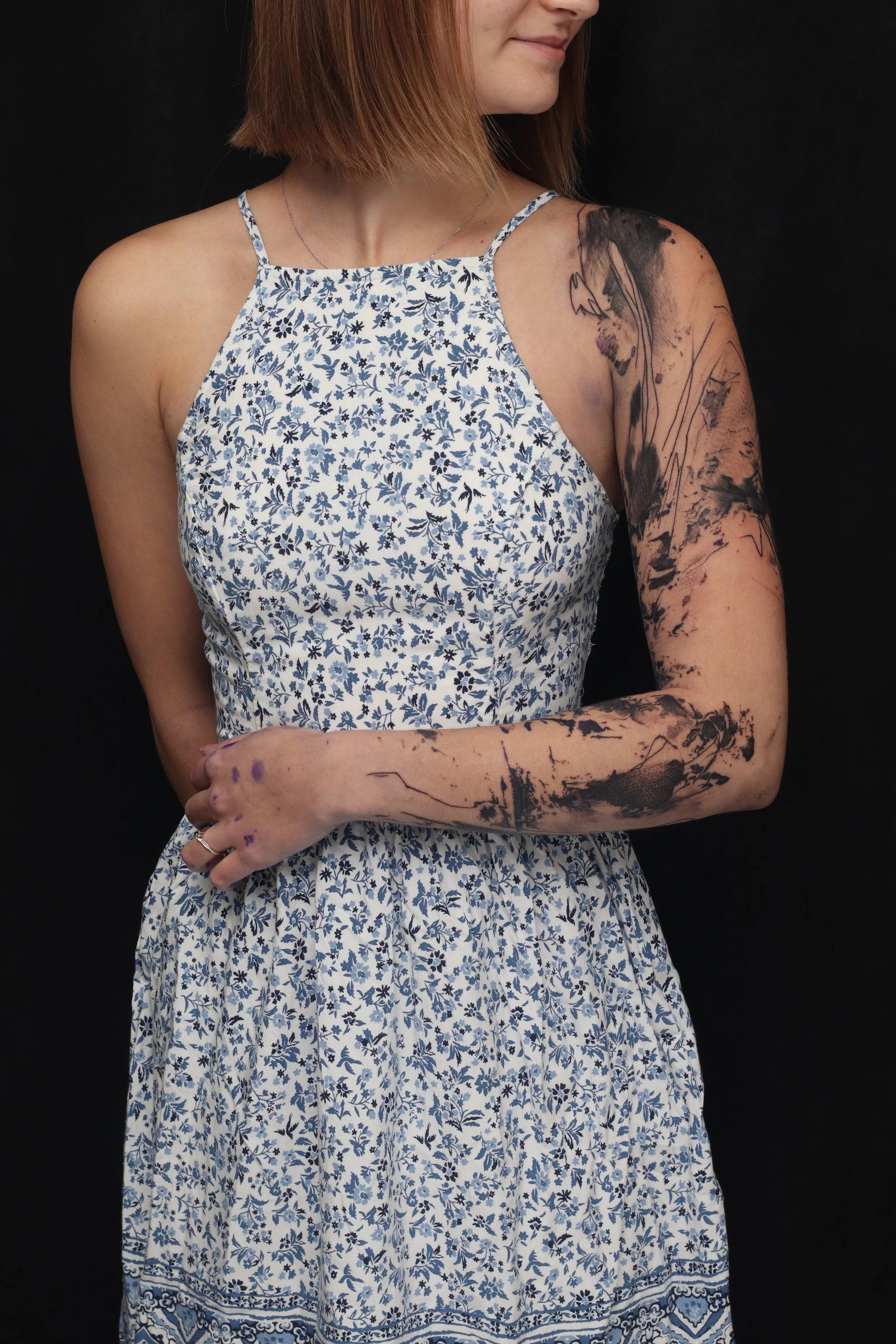 Tatouage de bras abstrait en 3 rythmes distincts après l'écoute de KRTM.