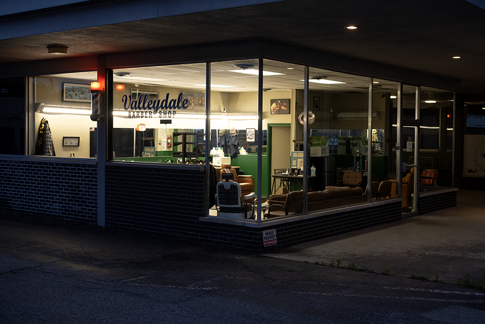 Valleydale Barbershop Exterior