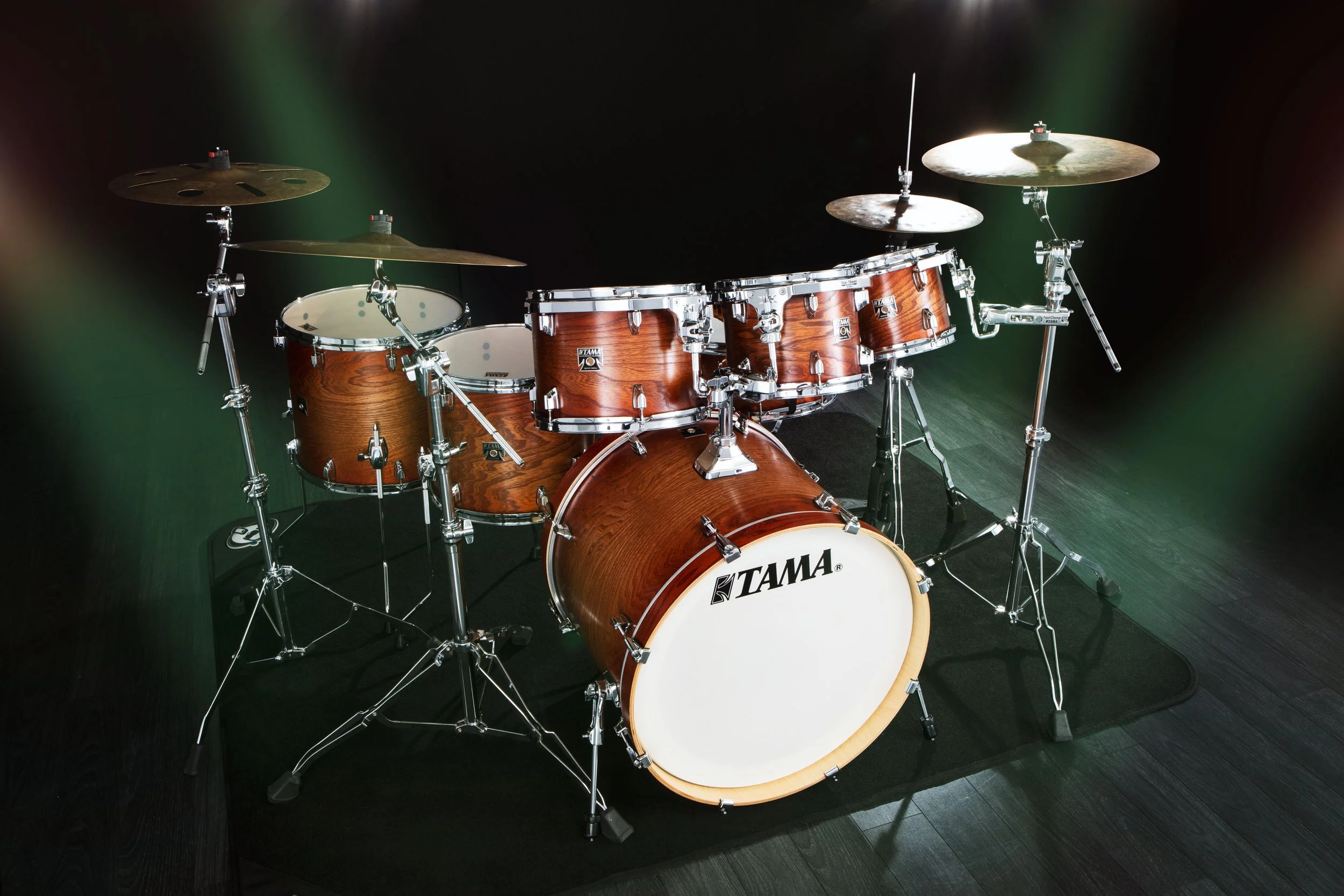 20200900_Tama_Superstar_Classic_Exotix Matte_Auburn_Elm_Burst_02.jpeg