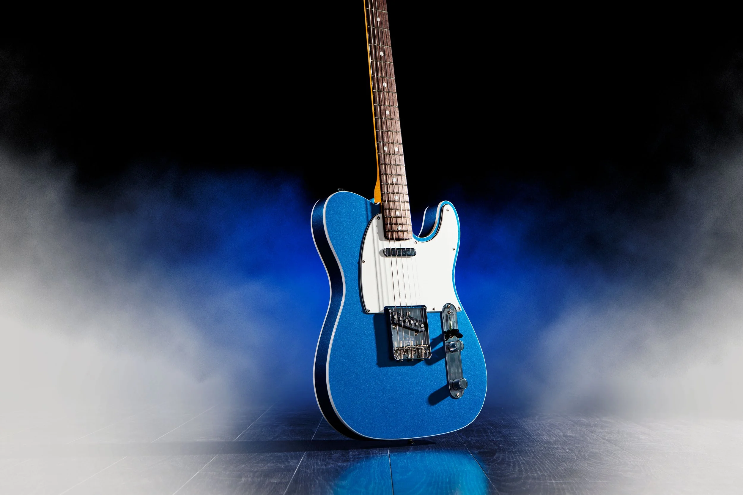 20200700_Fender_Telecastor_TeleA06RLPBd1_02.jpeg