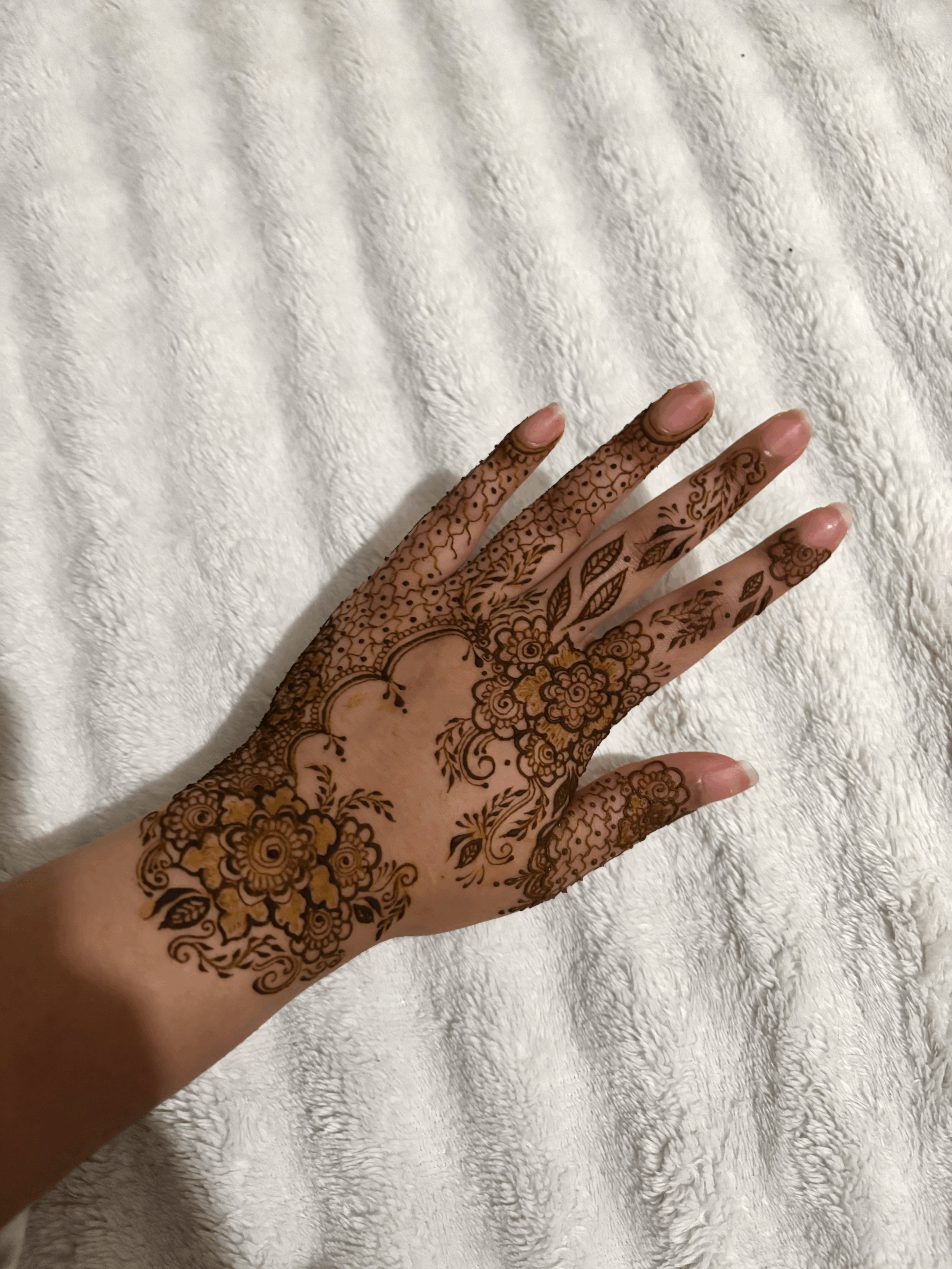 Custom henna (£15+)