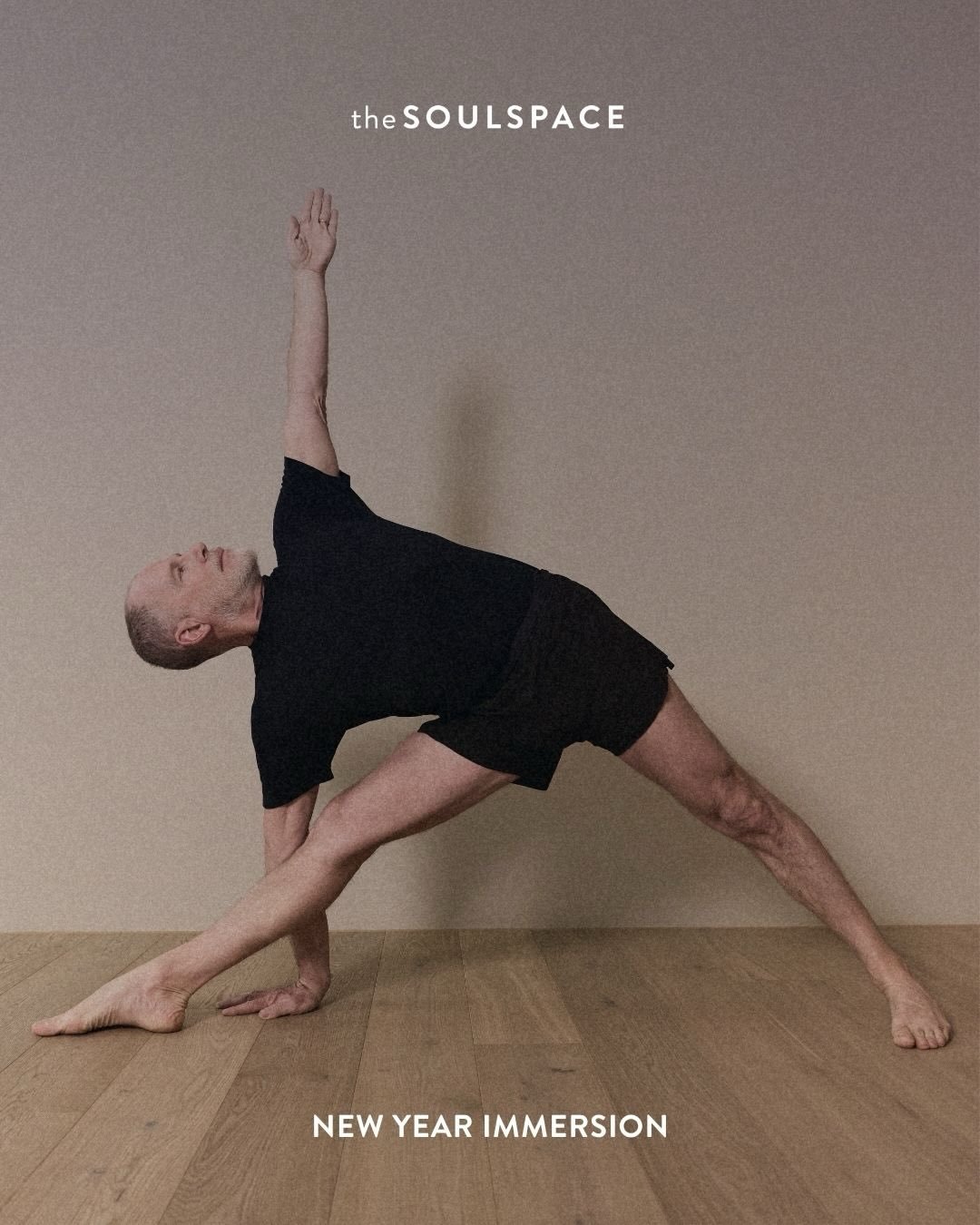 NEW YEAR, DEEPER PRACTICE ✨

3 mornings of movement, breath &amp; insight with @stephen.svarupa 

Fold, open, invert&mdash;and start 2027 aligned.

Book via Eversports &mdash; link in bio.