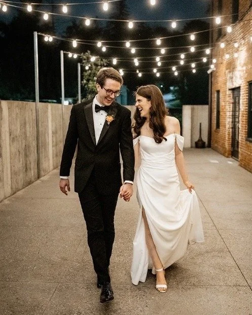 Couple Spotlight: Mickey &amp; Lucie 💍

This sweet bride had a little last-minute stage fright, so we trimmed the ceremony on the fly to keep it simple. Turns out nobody misses a reading, as long as nobody misses the kiss! Ultimately this was a beau