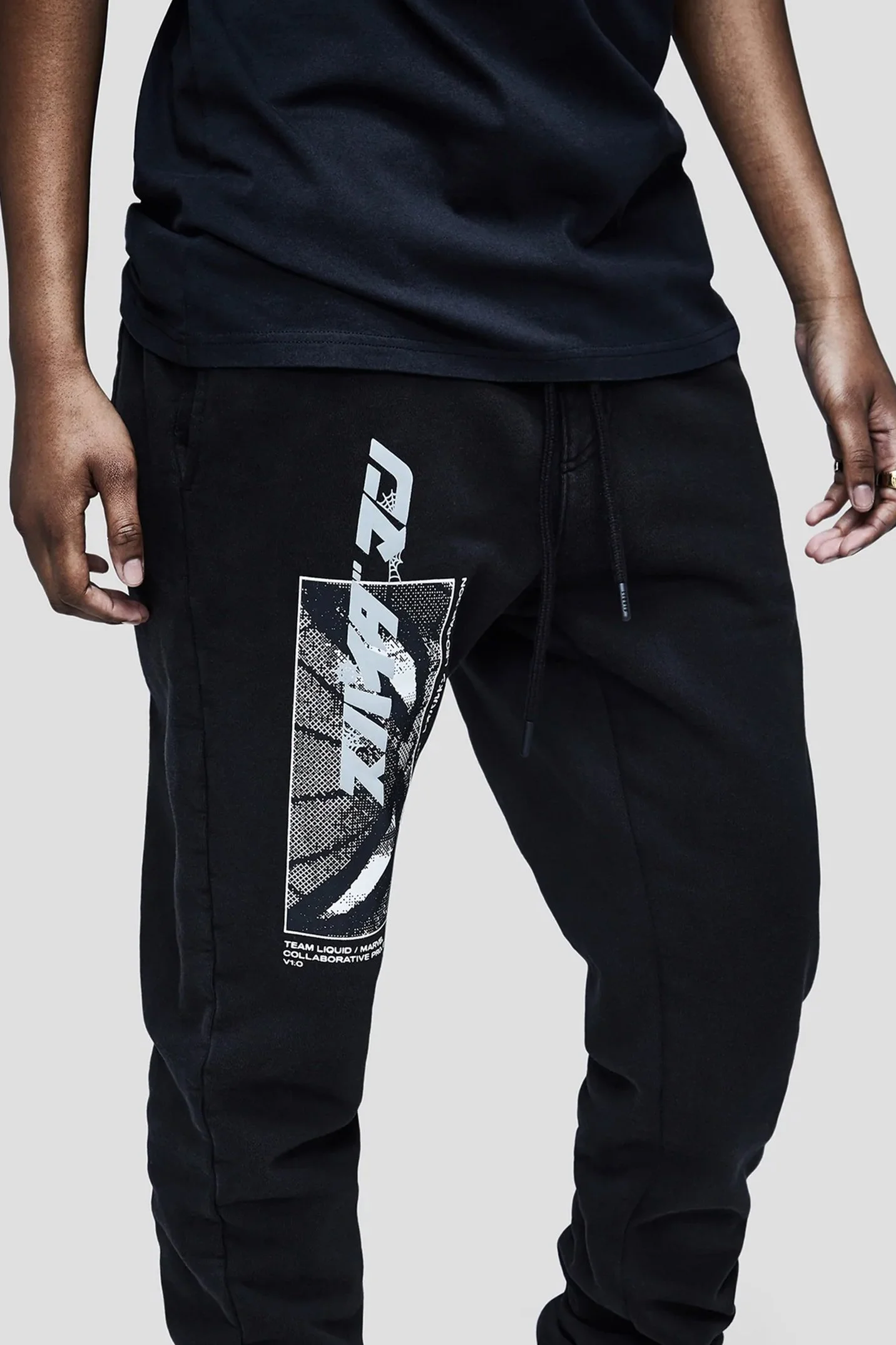 LiquidXMarvelGariaJacketLXM0171_021221TL1492_1664x2498.jpg