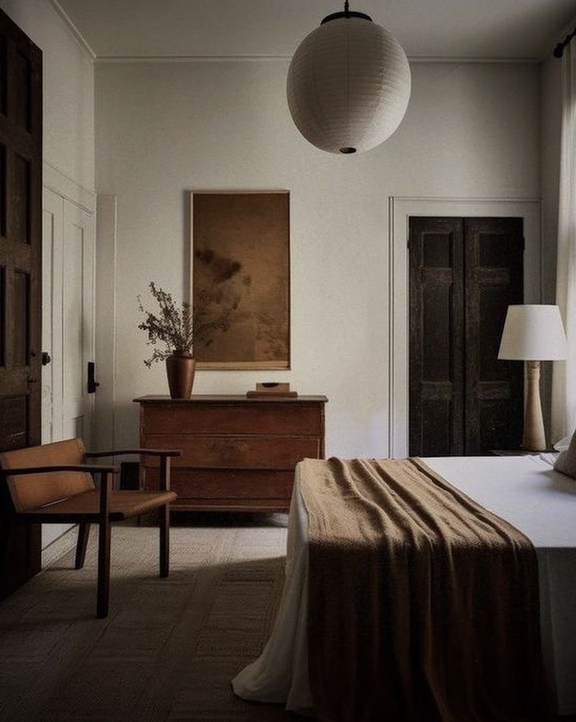 How to Create the Perfect Guest Bedroom: Resort Edition