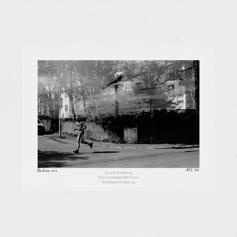 prodigi-GLOBAL-HGE-6X8-papertype_hge-substrateweight_310gsm-3.jpg