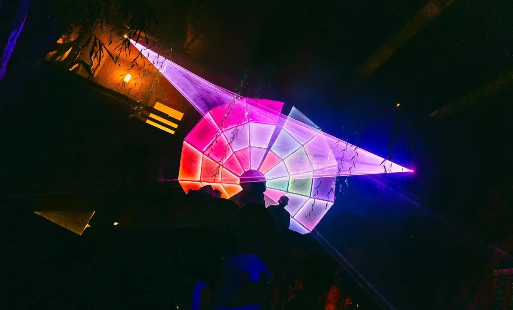 holocron+light+yes.jpg