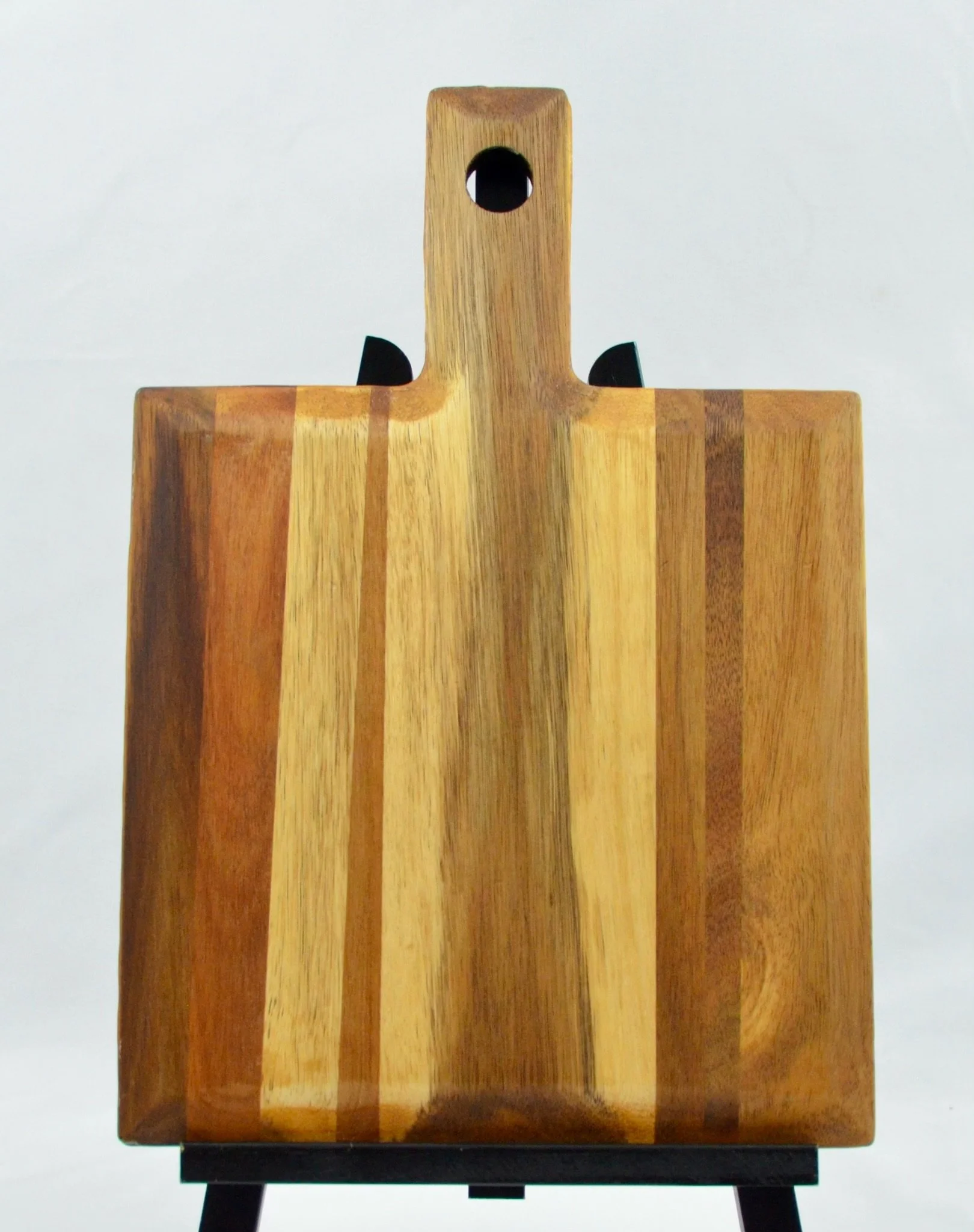 golden—Savanah-handcrafted-wood-serving-chacuterie-board-green-resin-art-Sacramento-eldoradohills-Gloriah-Jackson.jpg