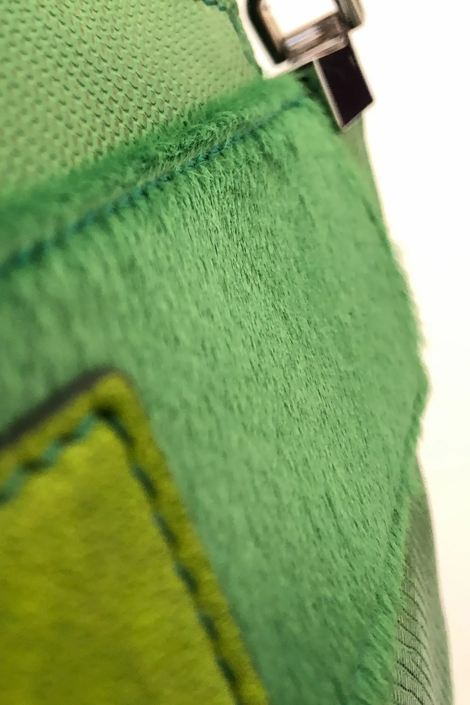 glayor details green-01.webp (Copy)