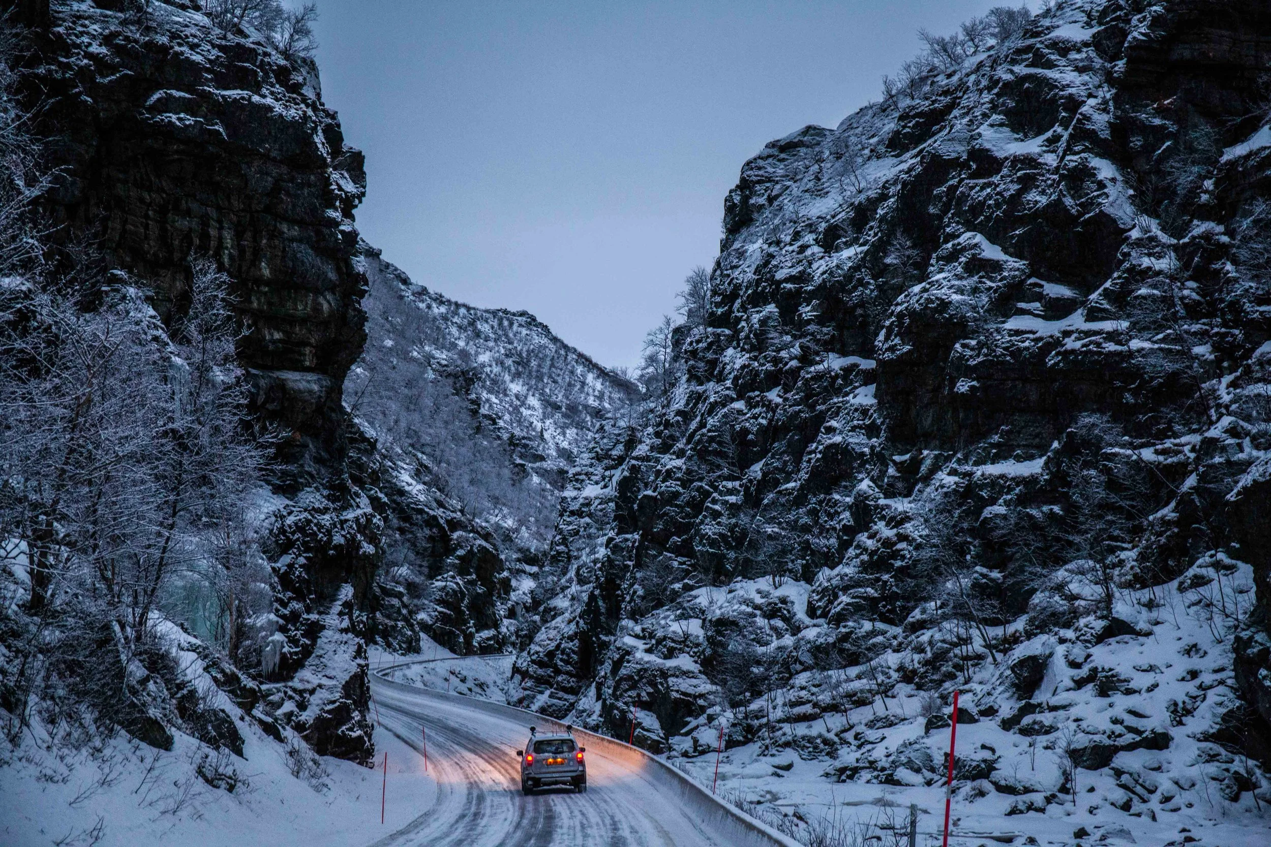 subaru-norwegian-landscape_15883853188_o.jpg