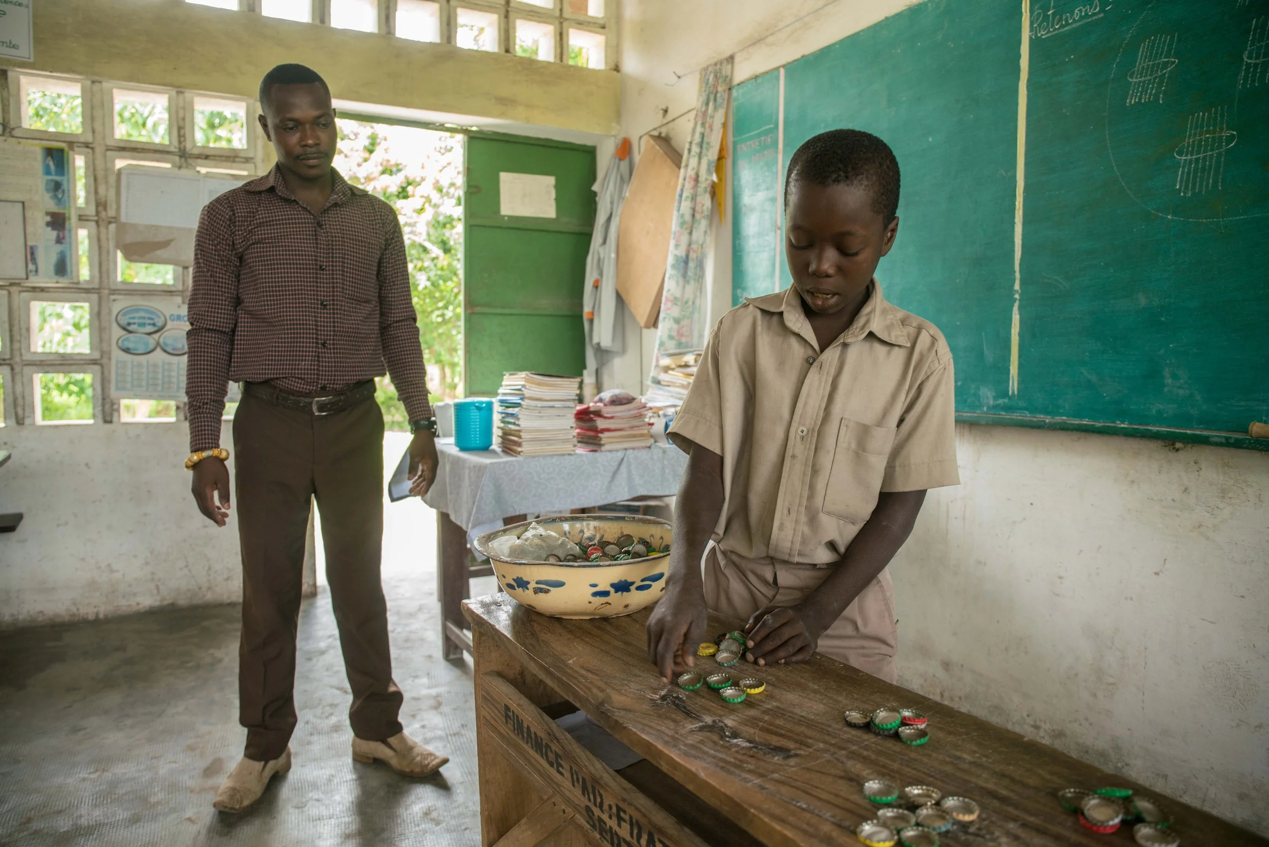 togo-is-stepping-away-from-traditional-school-practices-nowadays-children-work-individually-or-in-groups-on-special-assignments-2---kpalim---reinier-van-oorsouw--unicef-togo----2019_49248957157_o.jpg