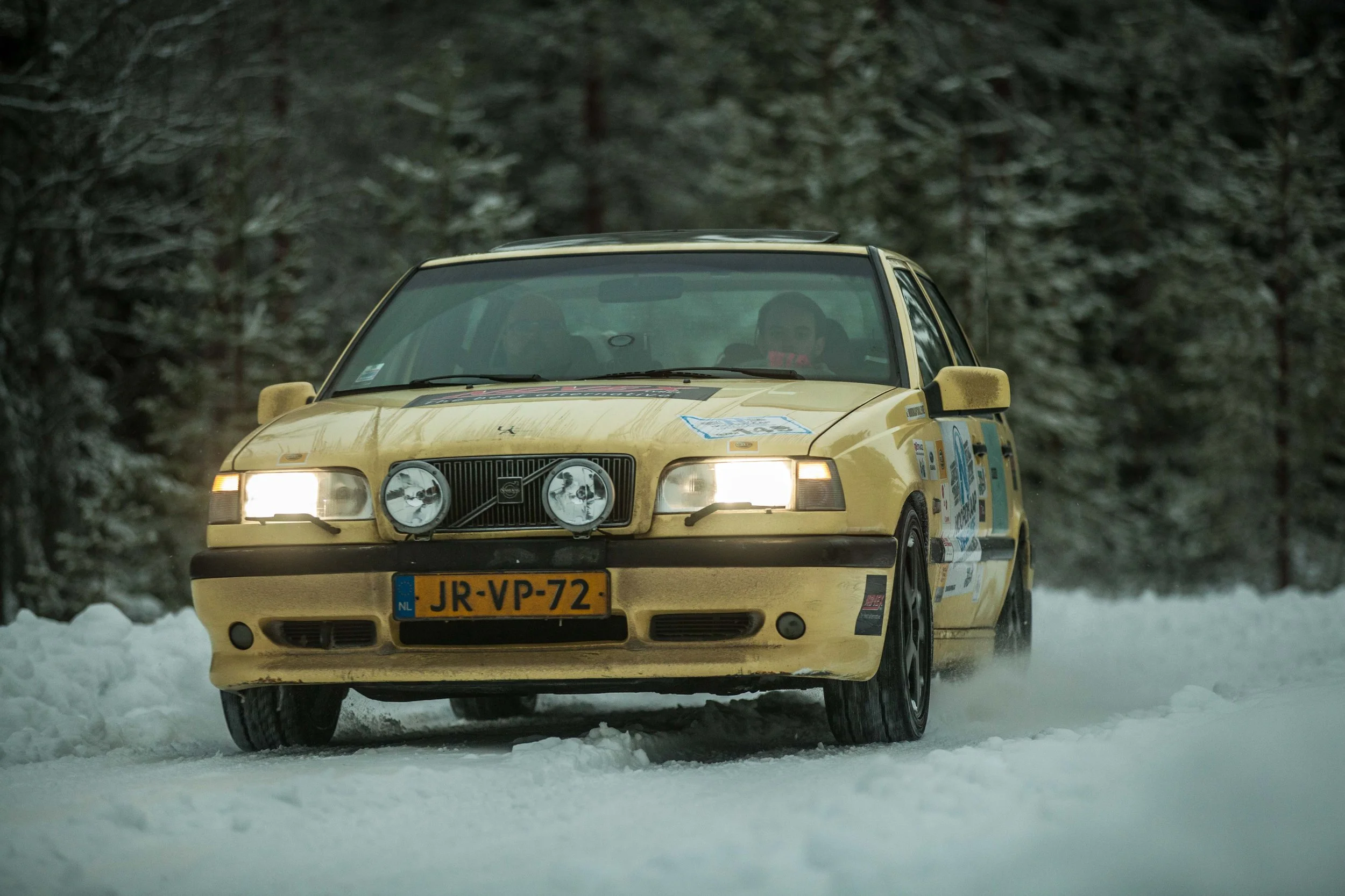drifting-volvo_23544587094_o.jpg