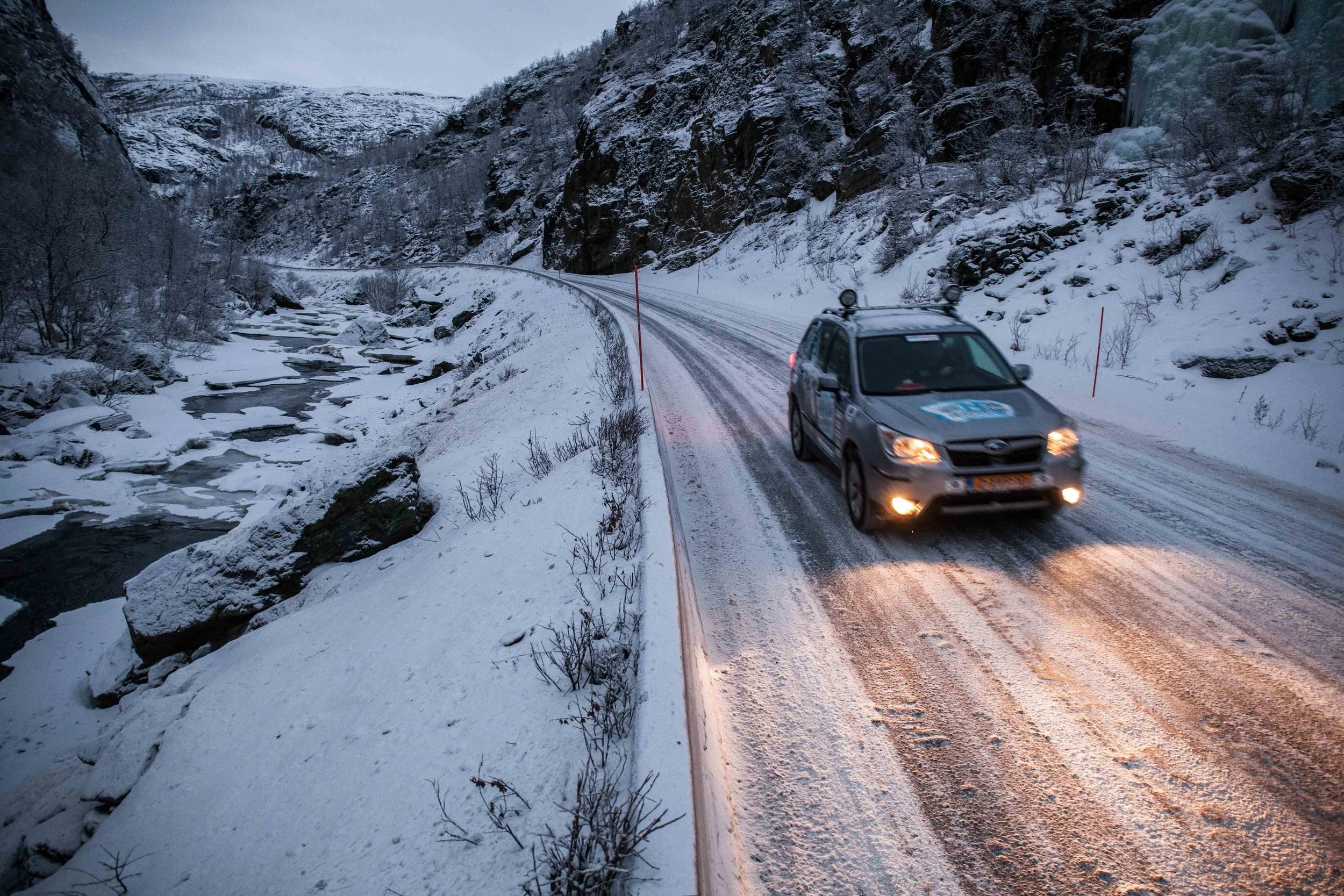 subaru-norwegian-landscape_15448972594_o.jpg