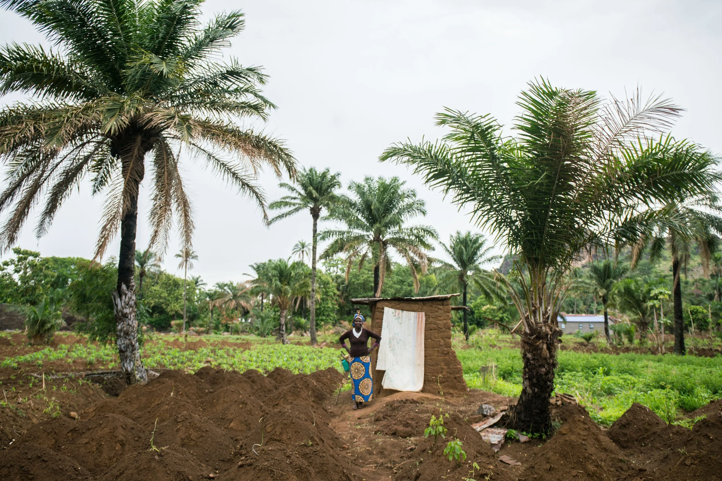 beatrice-manga-mana-maissil-43-poses-in-front-of-her-toilet---anyron---reinier-van-oorsouw--unicef-togo----2019_49248368208_o.jpg