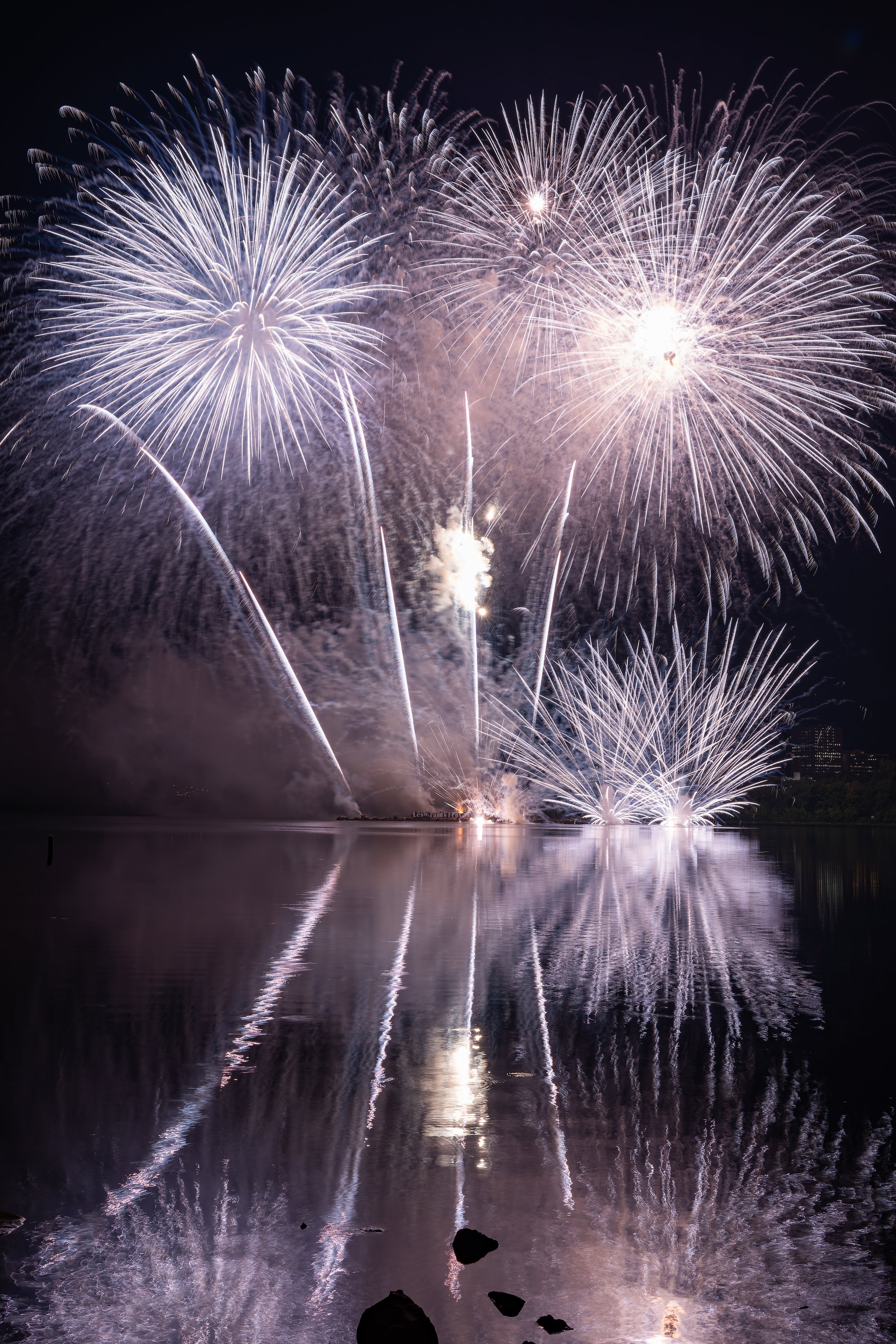 Fireworks Casino du Hull5 12X18  (1 of 1).jpg