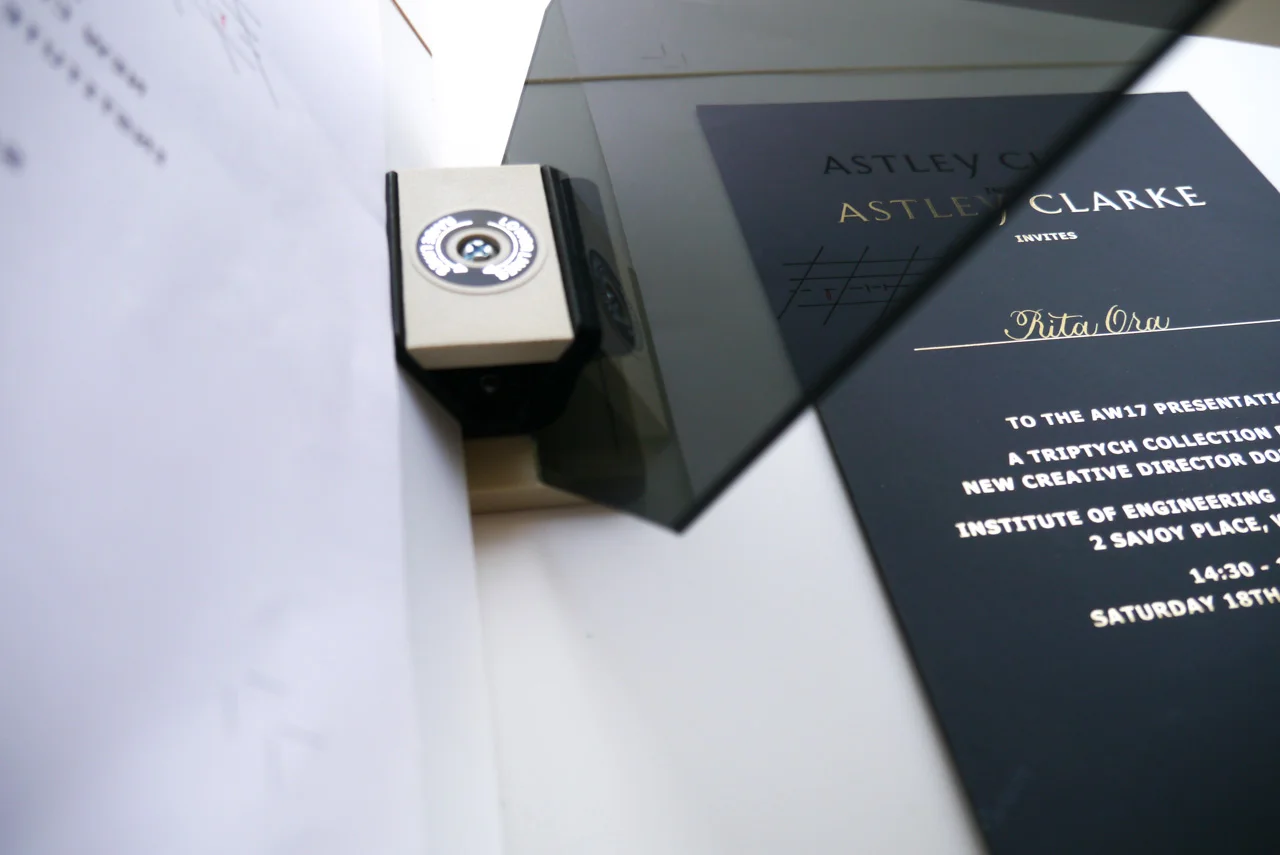 using a phantom liner to address envelopes in calligraphy