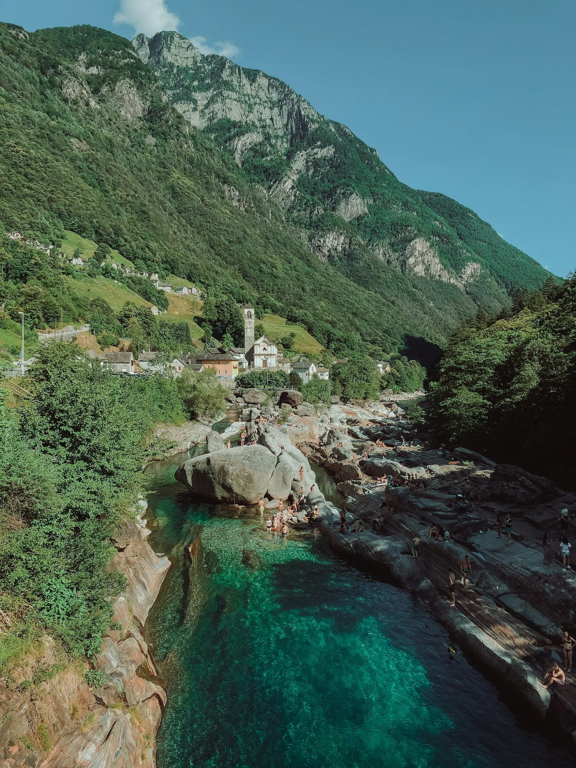 unsplash-image-DDmFmPTuxqg.jpg