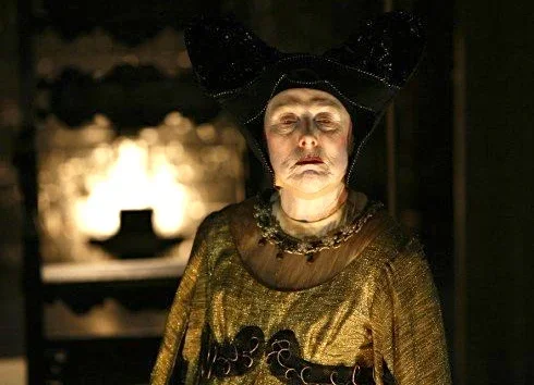 HER MAJESTY THE KING
