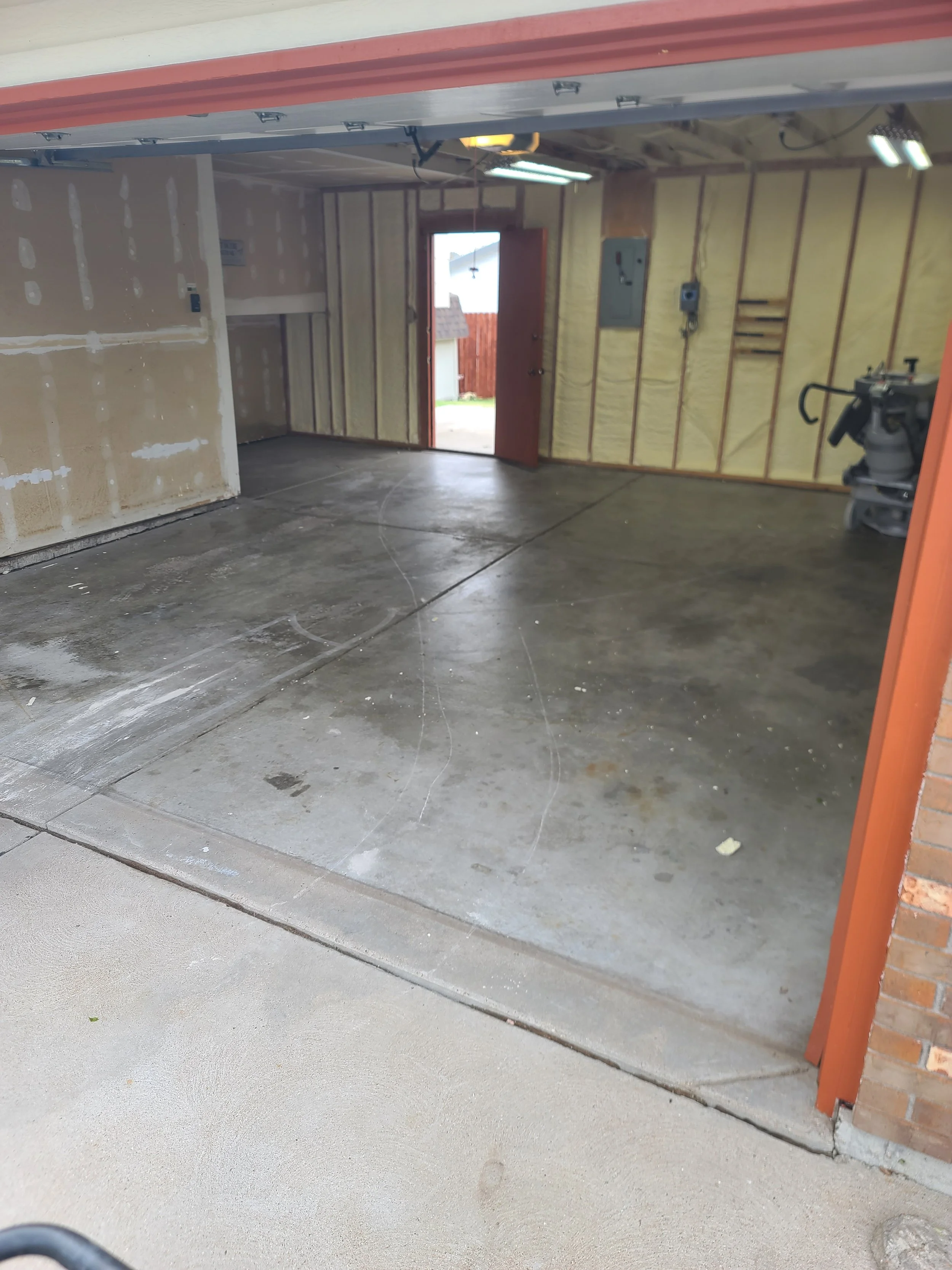 Garage coating BEFORE
