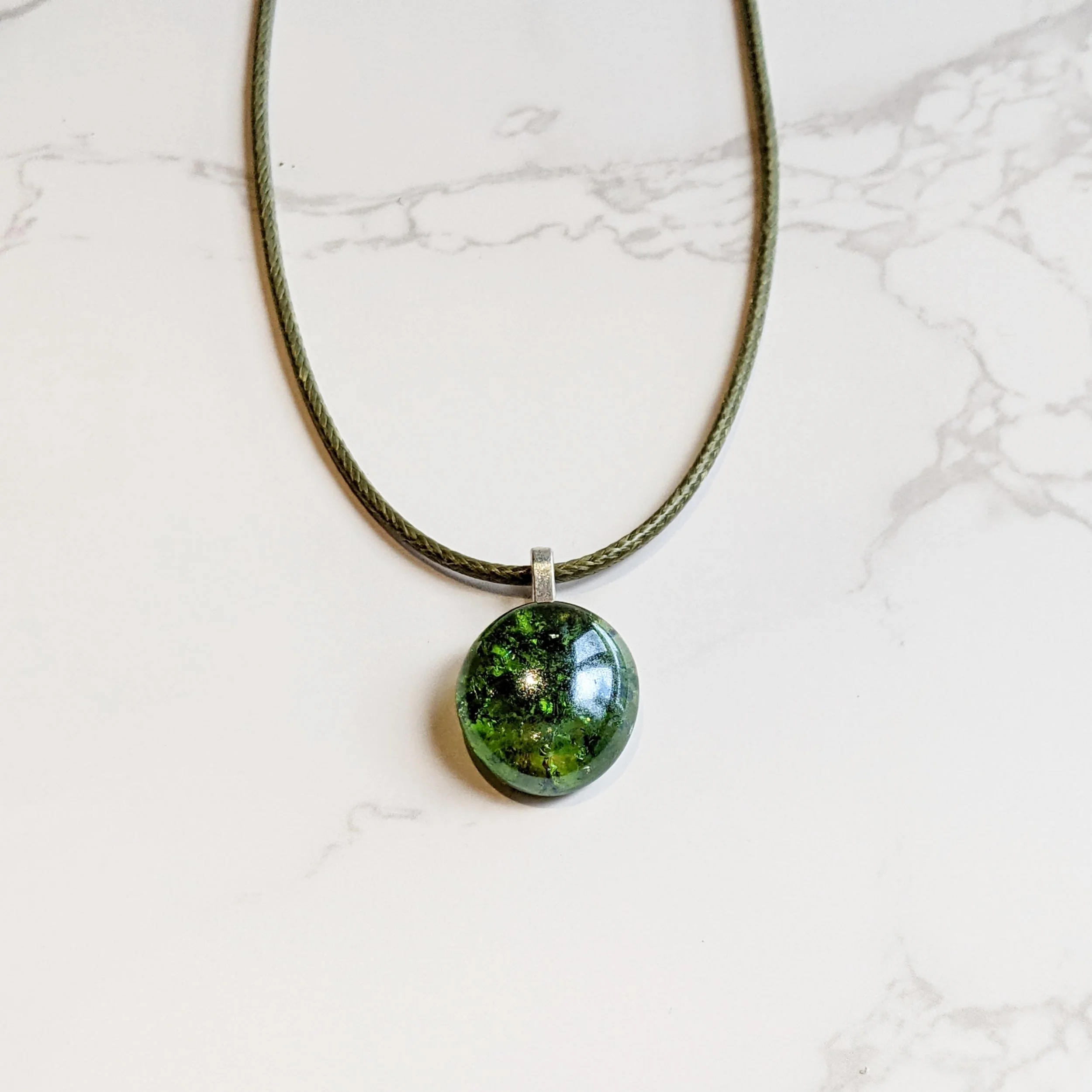 Emerald Glass Pebble Necklace (2).jpg