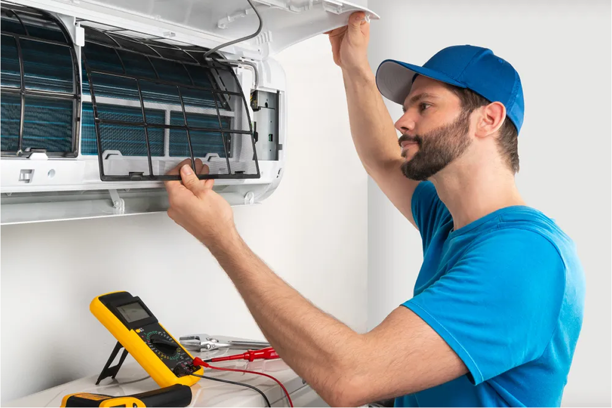 Emergency AC Repair: What to Do Before the Technician Arrives