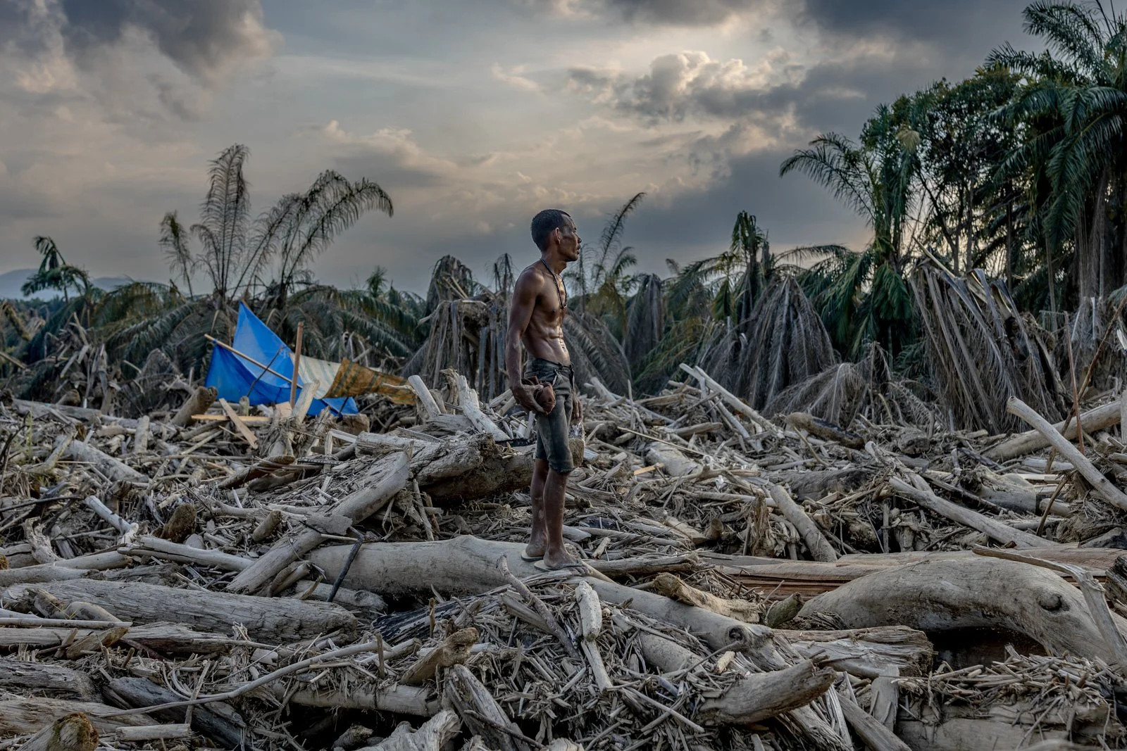 Muhammad Zaenuddin_Sumatra Deadly Flood_08.jpg