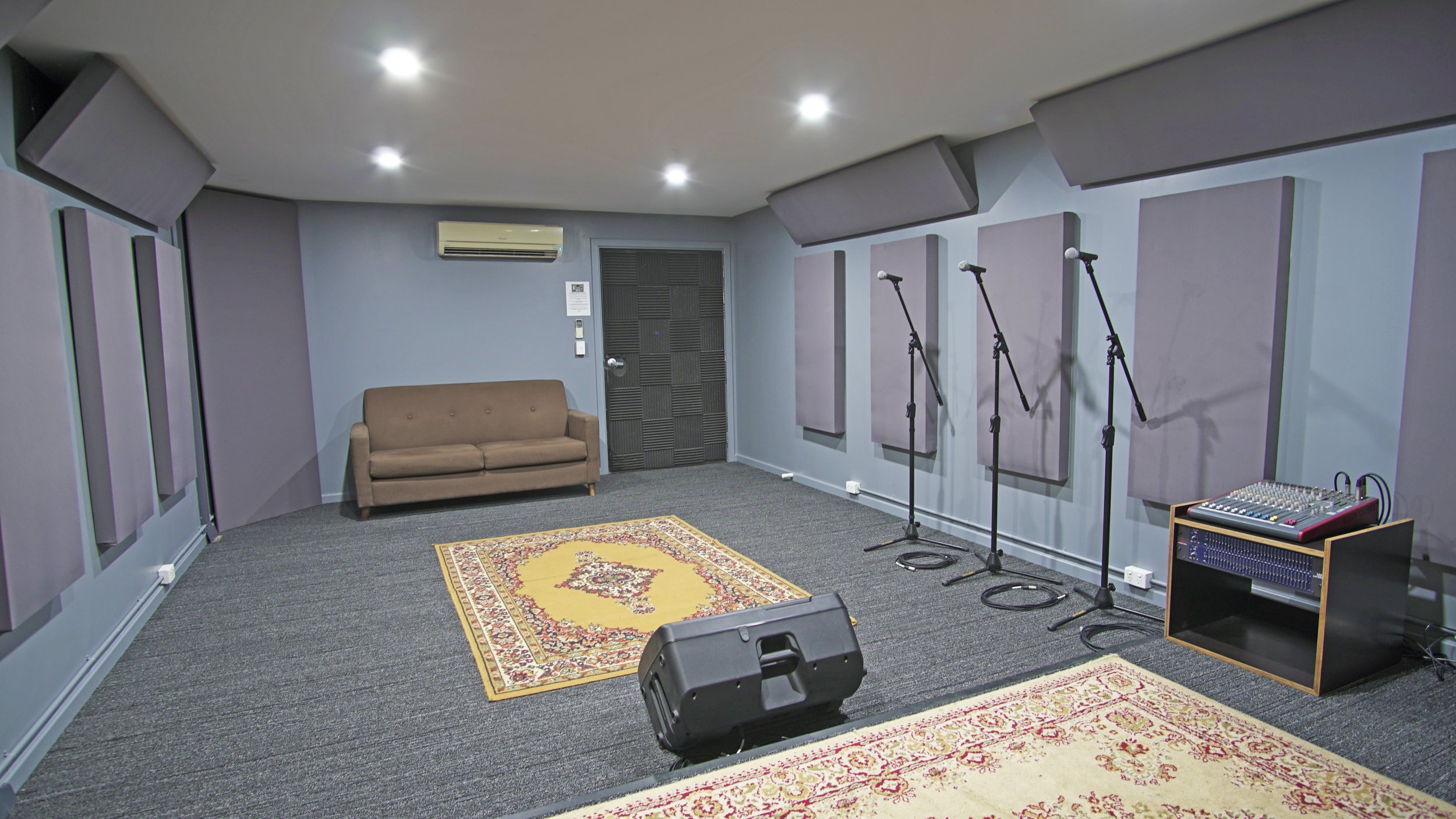 room3bv1.jpg