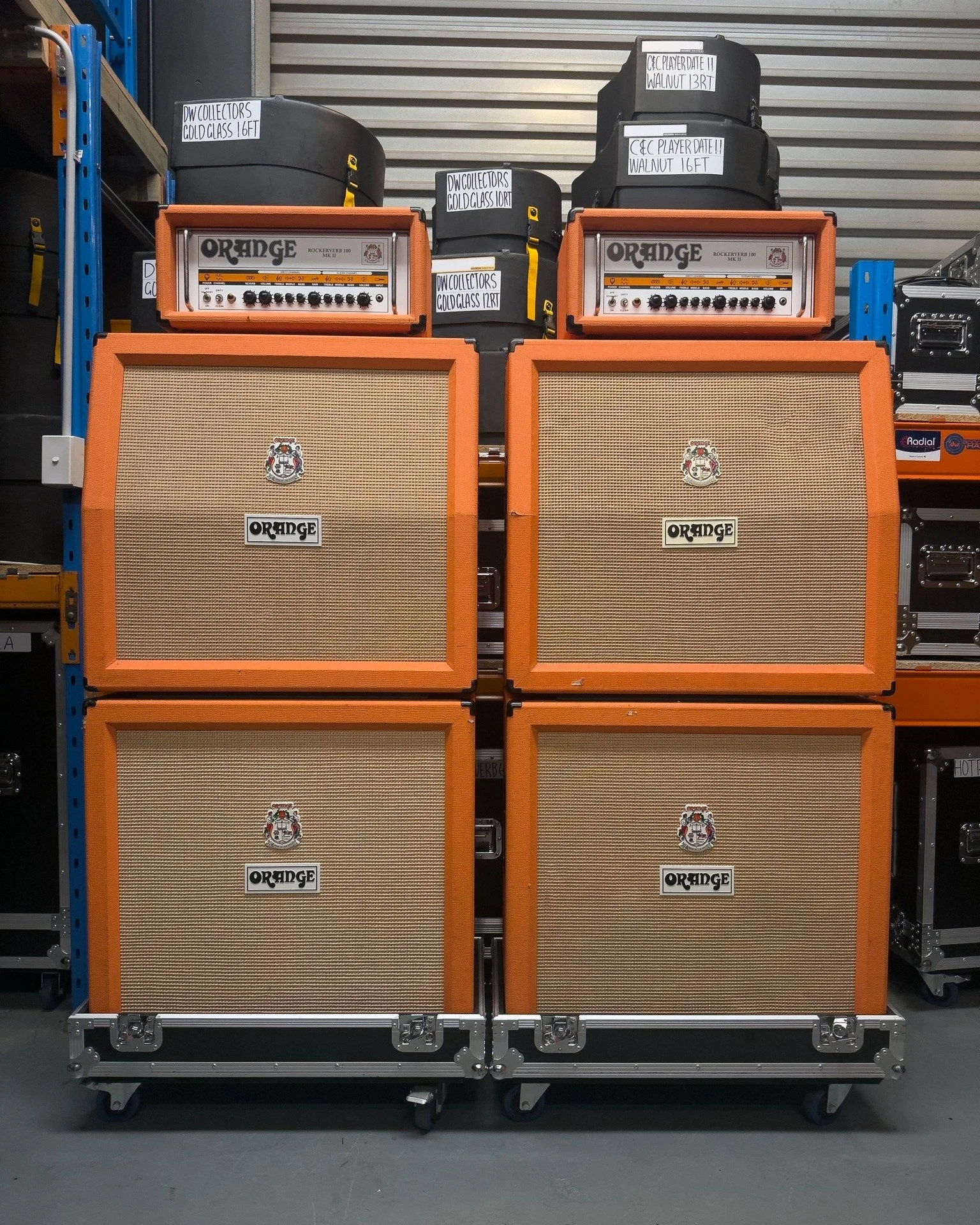 Stage right guitar rig for @borisdronevil (JPN) at @spliffsnriffsfestival @rosemount_hotel last night 💪

@orangeamplifiers
2 x Rockerverb 100w MKii 
2 x PPC412 (Straight) 
2 x PPC412 (Slant) 

#orange #orangeamp #orangeamplifiers #orangeamplificatio