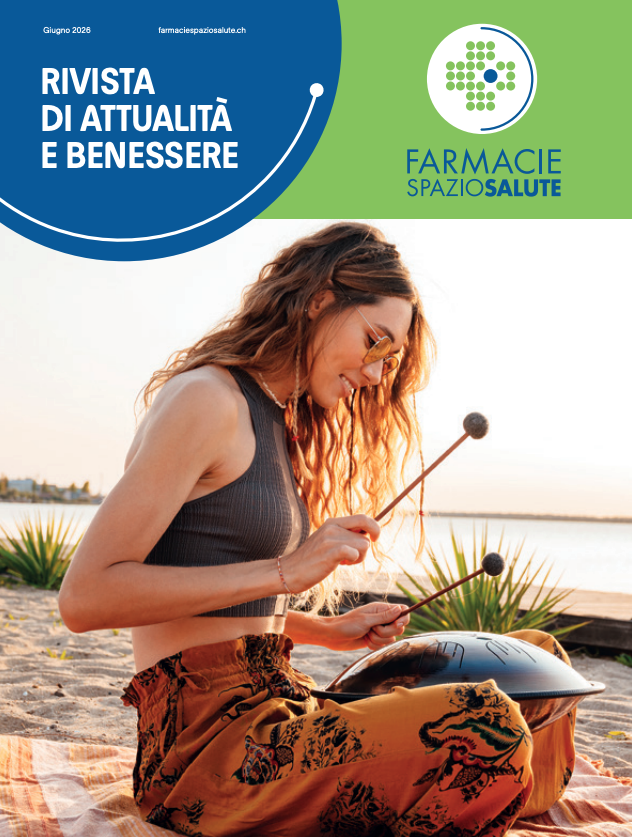 Rivista di attualità e benessere pubblicata da Farmacie Spazio Salute con copertina che mostra una donna che suona le percussioni sul fiume al tramonto.