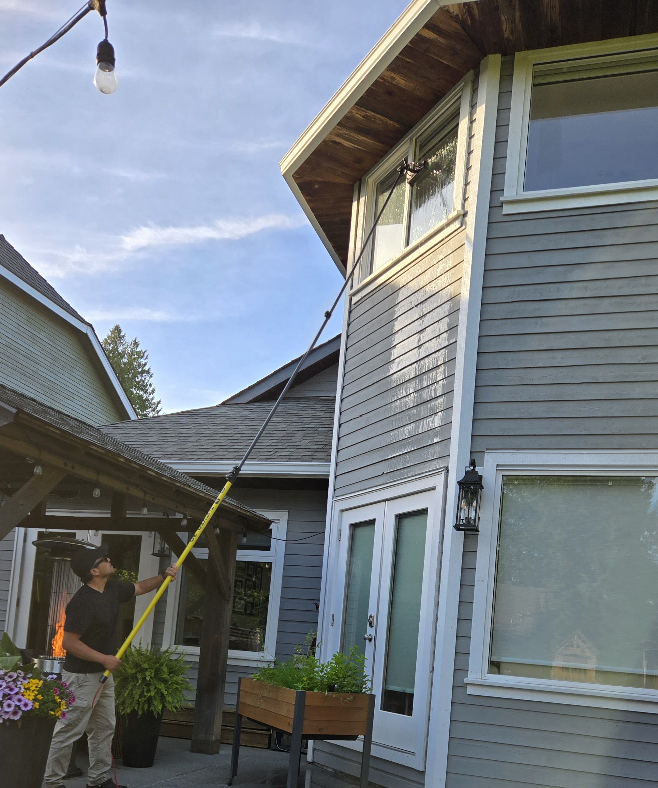 professional residential window washing