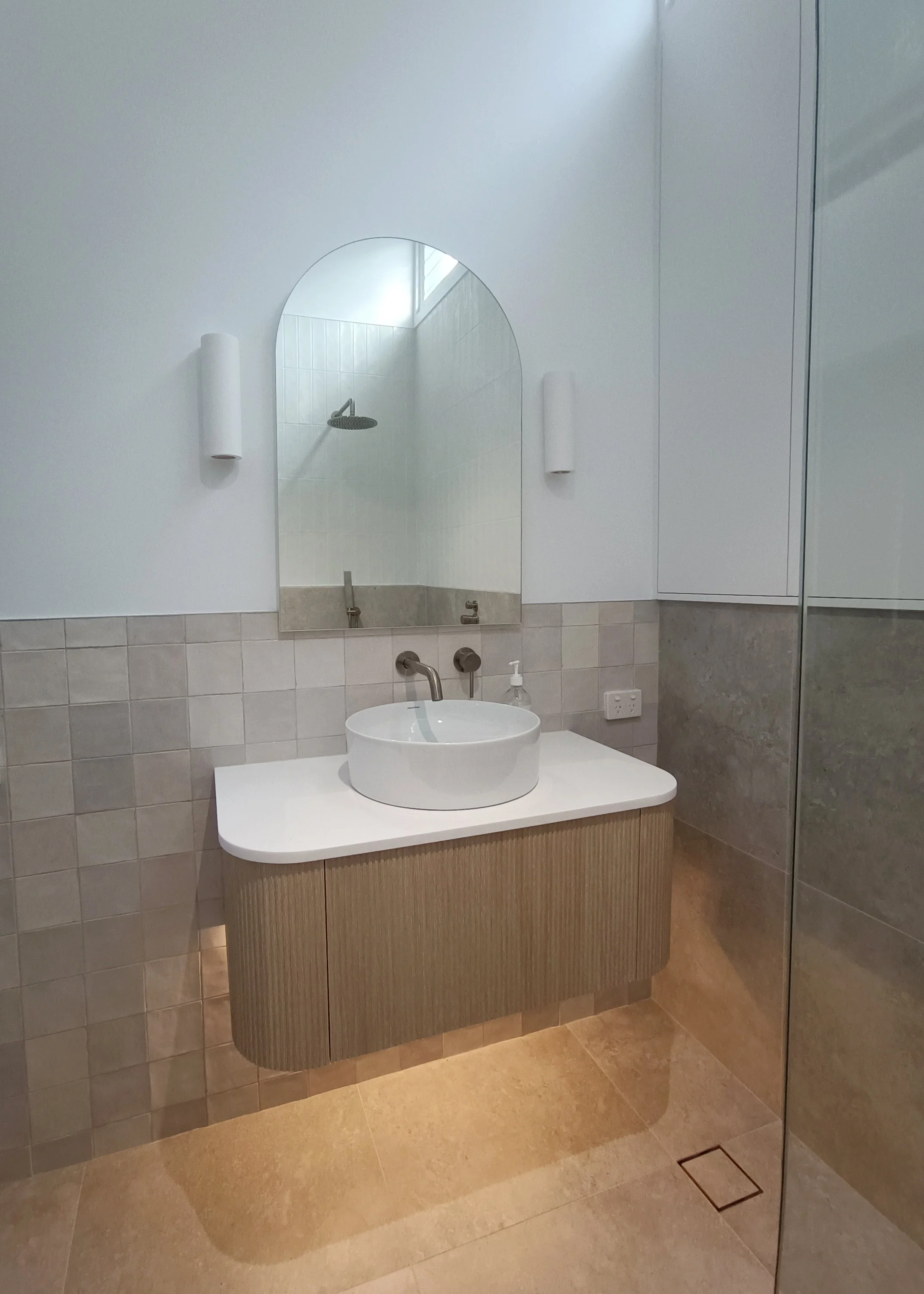 BATH2.jpg