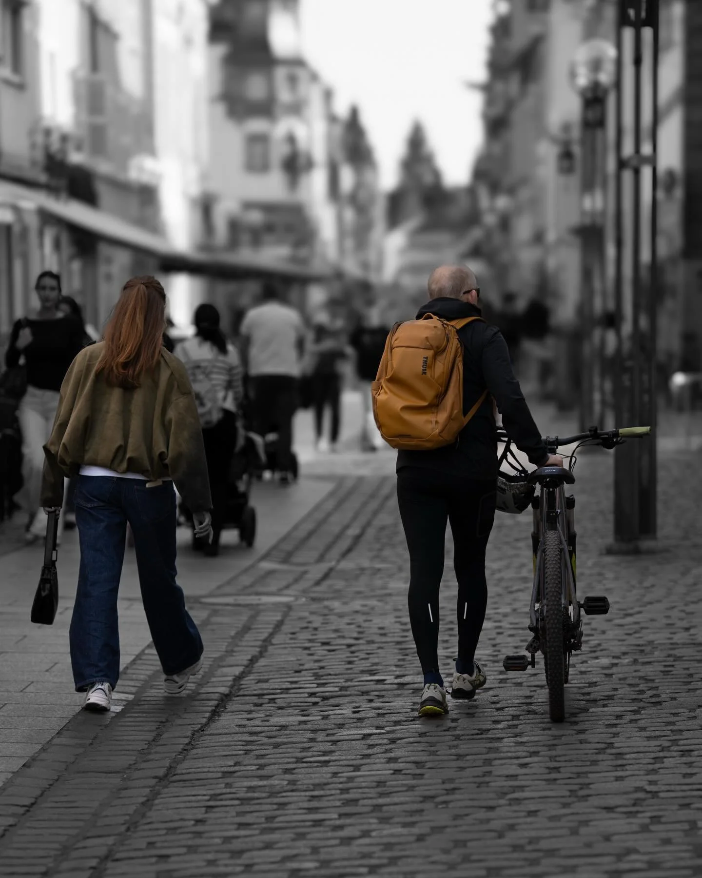 Volle Konzentration auf dich selbst und den Alltag mal ausblenden&hellip;
Im Bild ganz einfach und mit einer simplen Hintergrundmaske und schwarz-wei&szlig; Filter schnell erledigt - ansonsten nicht immer so einfach. 
 Passt auf euch auf und habt ein