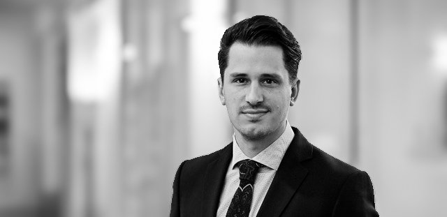 schwarz/weiß Portrait von Rechtsanwalt Fritz Zelta