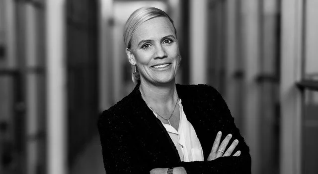 schwarz/weiß Portrait von Rechtsanwältin Ursula von Minckwitz