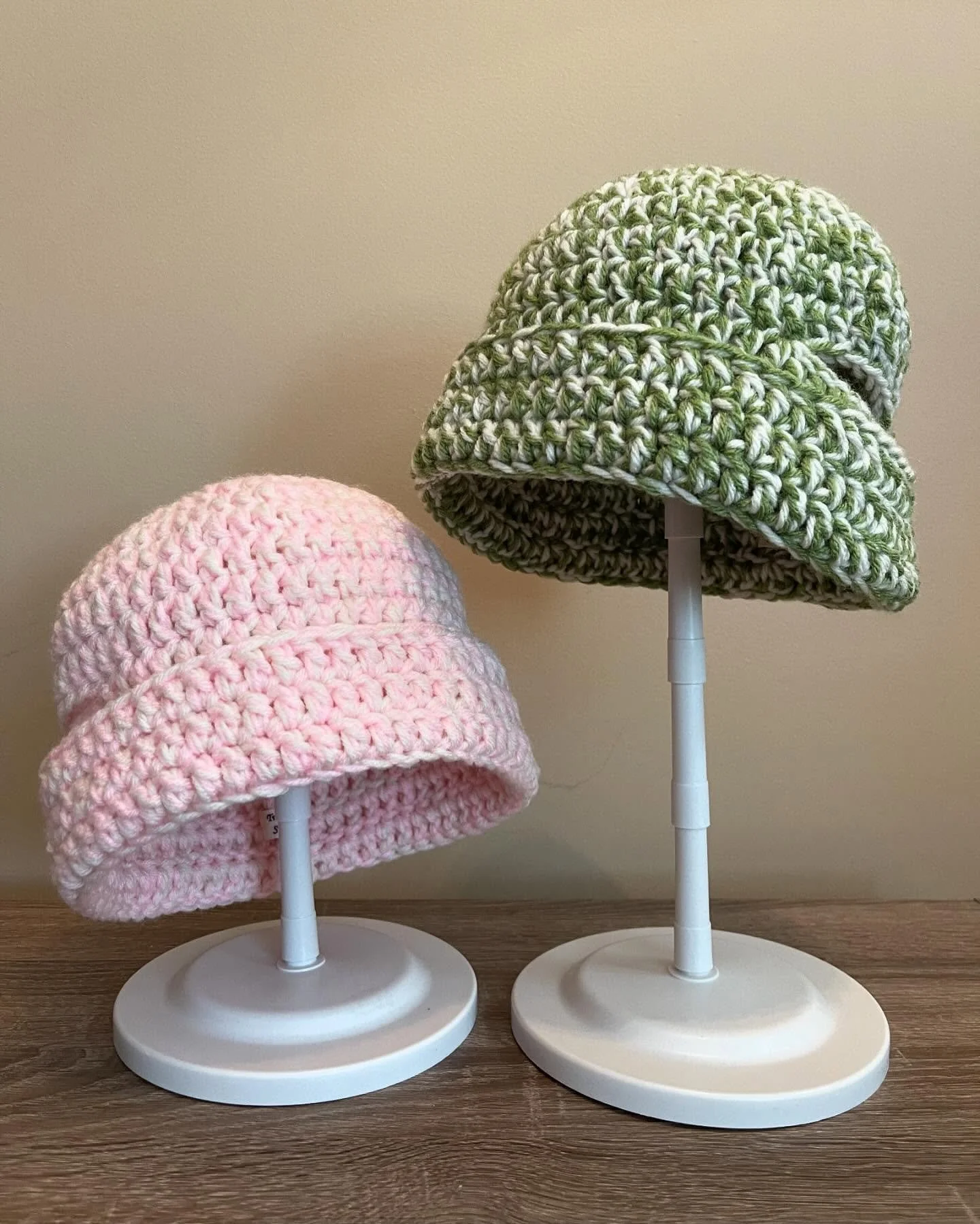 Matching crochet headphones hats 

I love this pattern that I came up with. It took a bit of trial and error but it was so worth it

#crochet#headphoneshat#crochettok#crochethat#winterhat