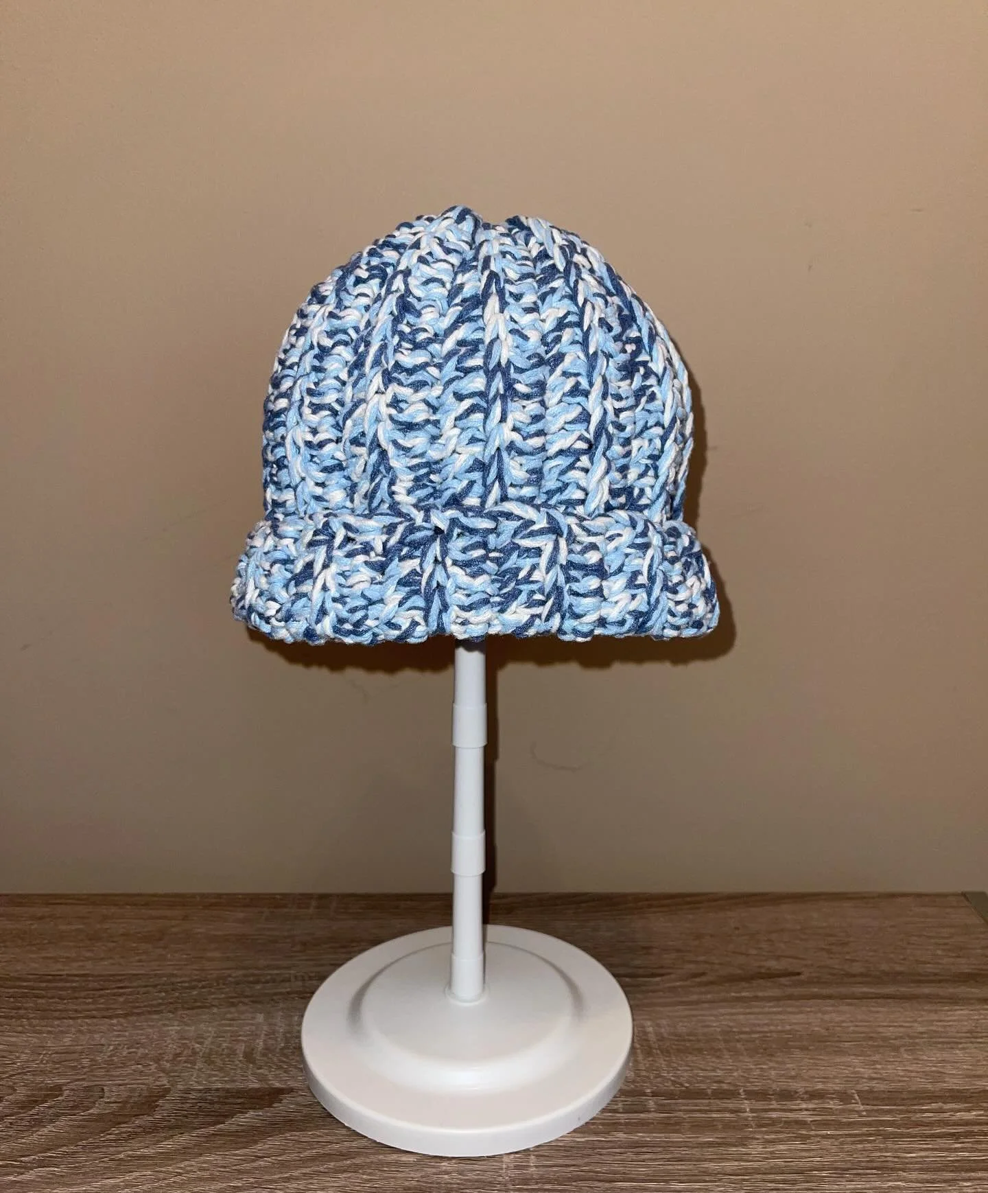 Time to be wearing fall hats and thinking about winter hats 🤭 

#crochet#crochettok#crochethat#winterhats#crochetwinterhats