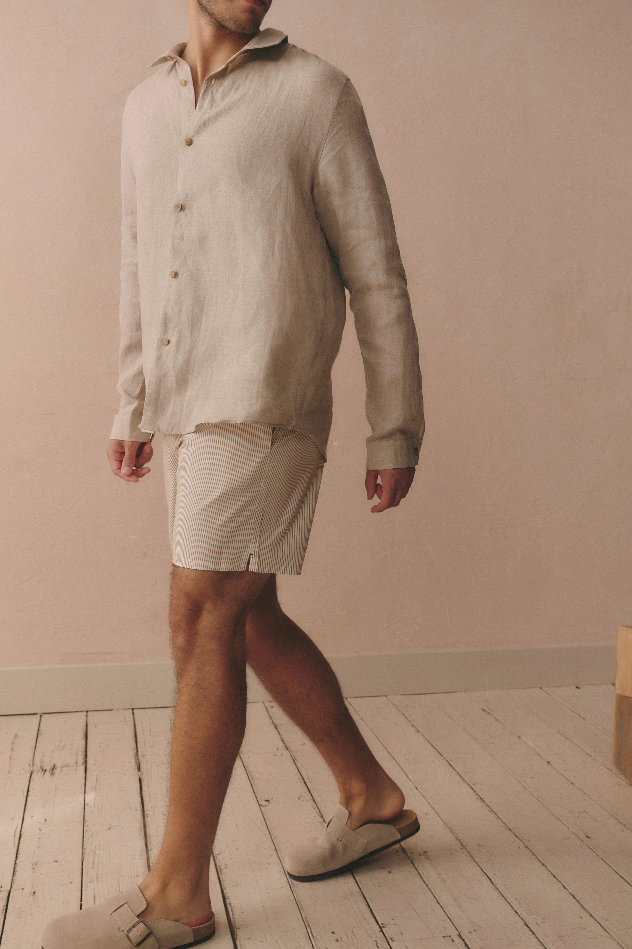 Casa Marane SS26 menswear linen trousers and slippers — relaxed resort wear