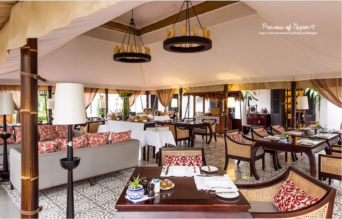 restaurant 3.JPG
