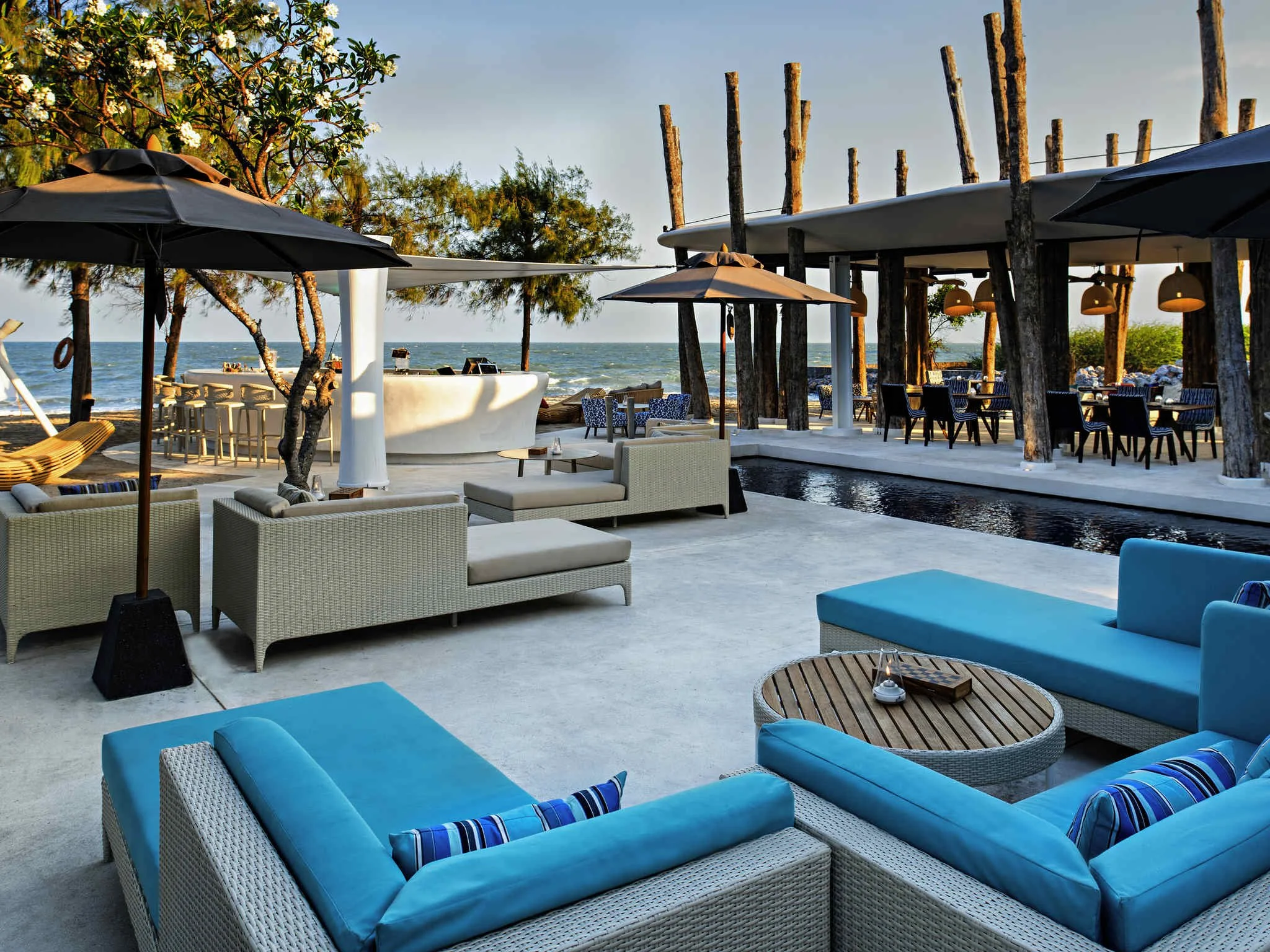 Beach-Society 5.jpg