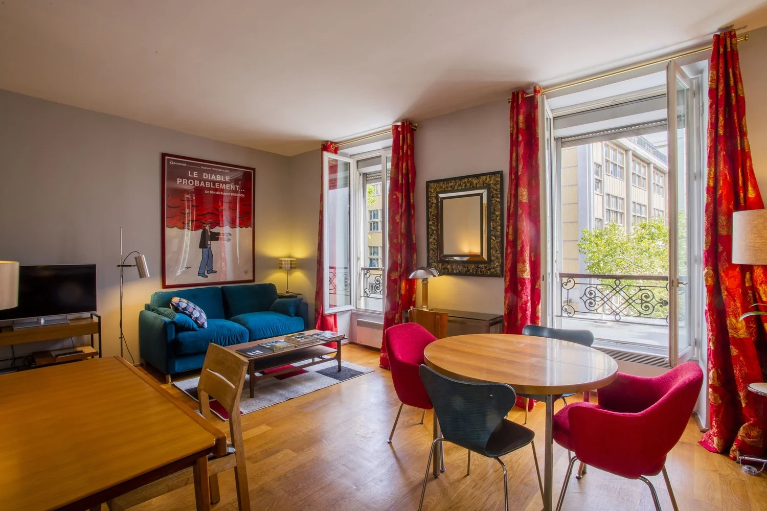 Apartment, Paris [arr.]