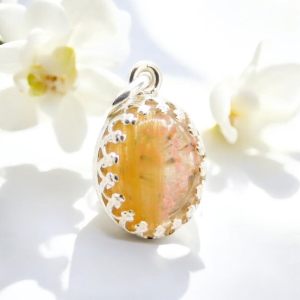 Essence Stone Oval Necklace